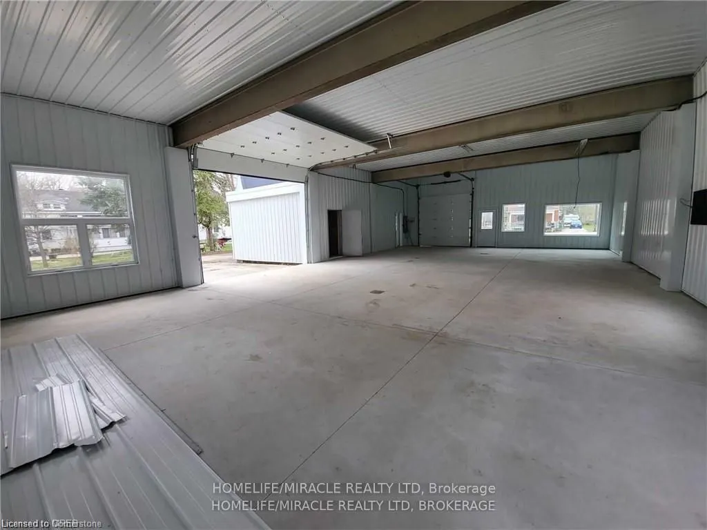 223 Garafraxa St S