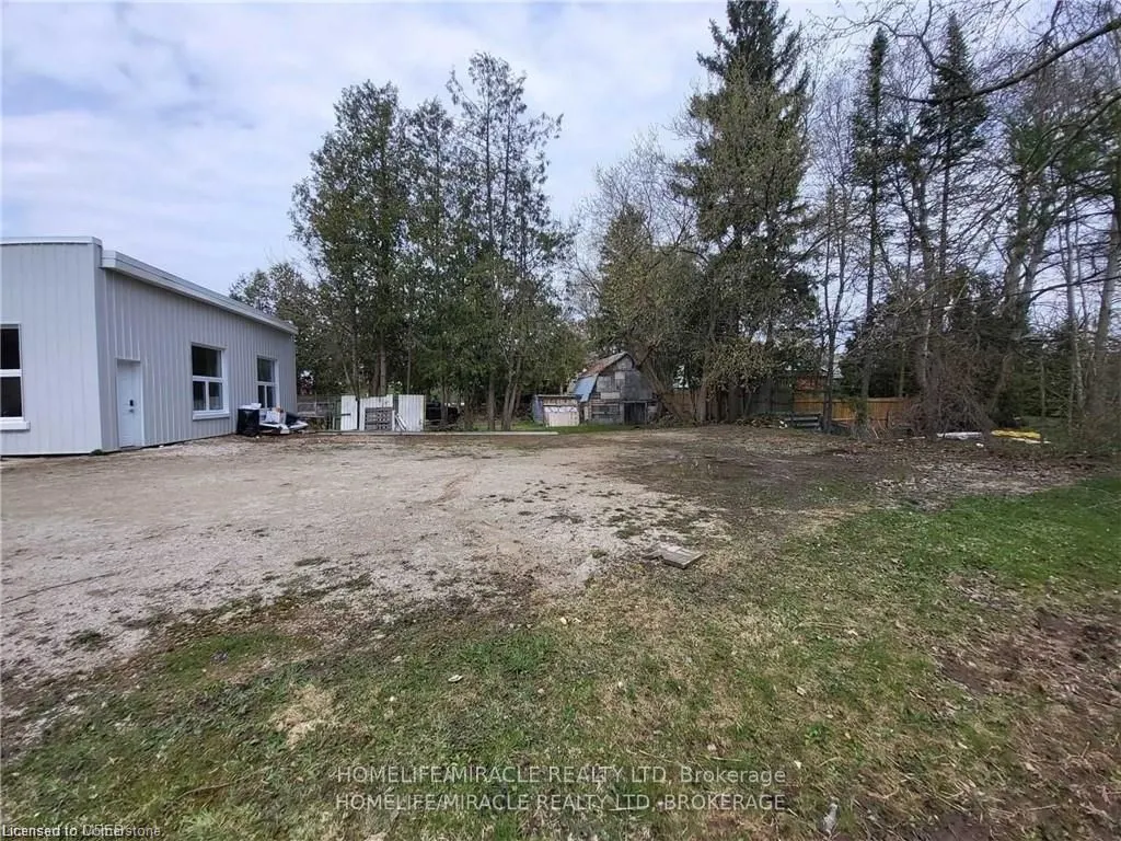 223 Garafraxa St S