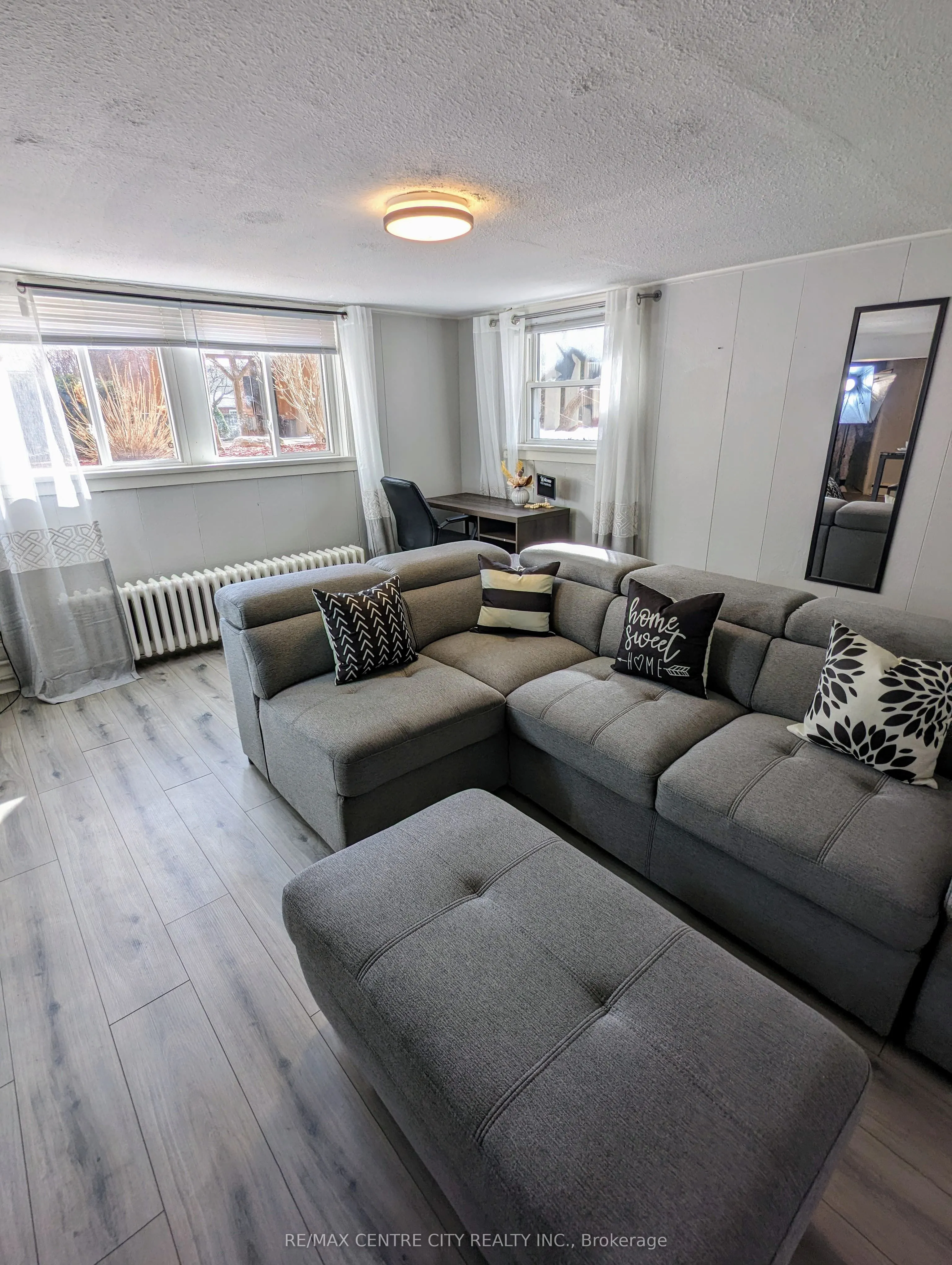 1067 Hamilton Road, #Lower
