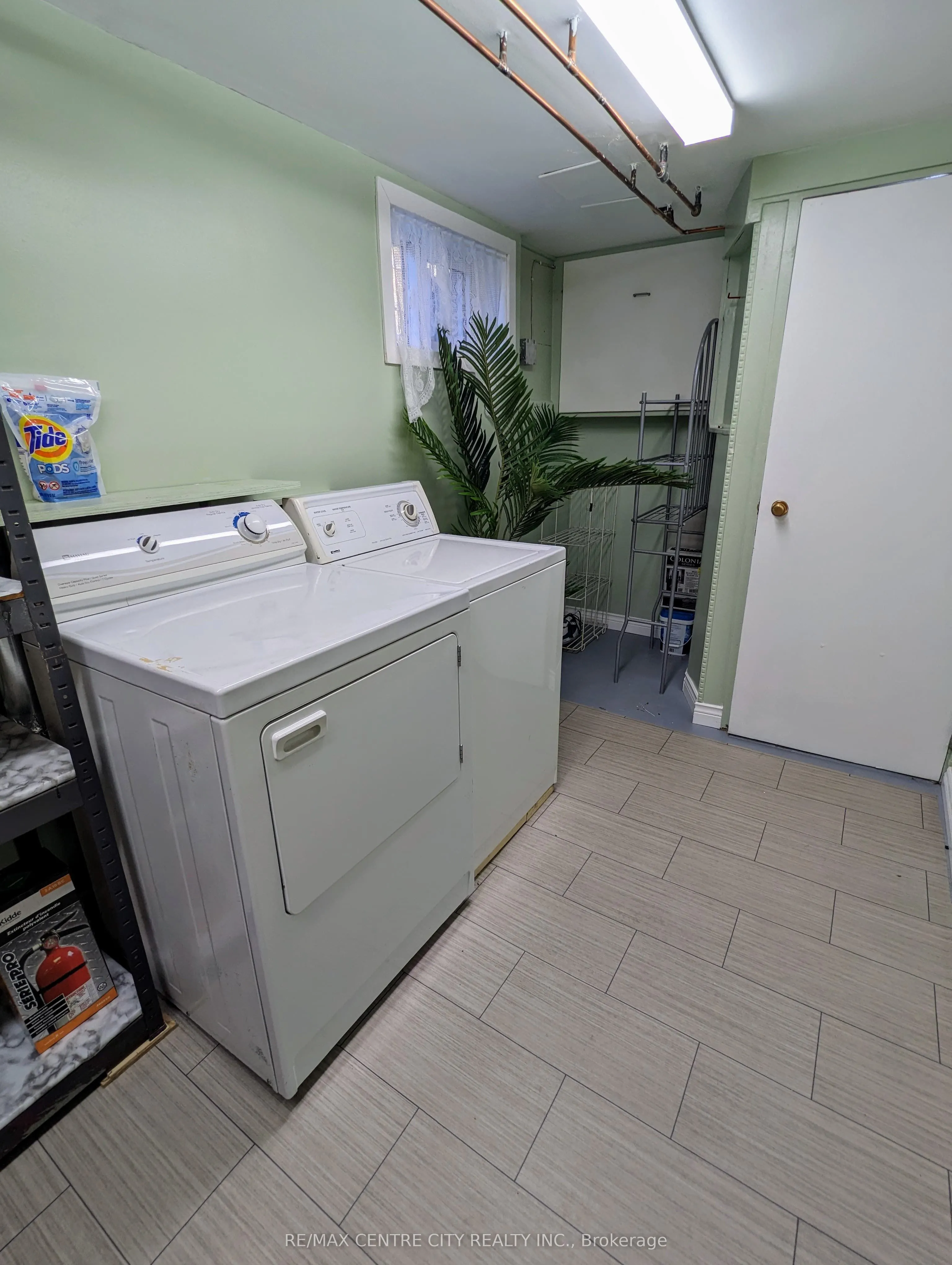 1067 Hamilton Road, #Lower