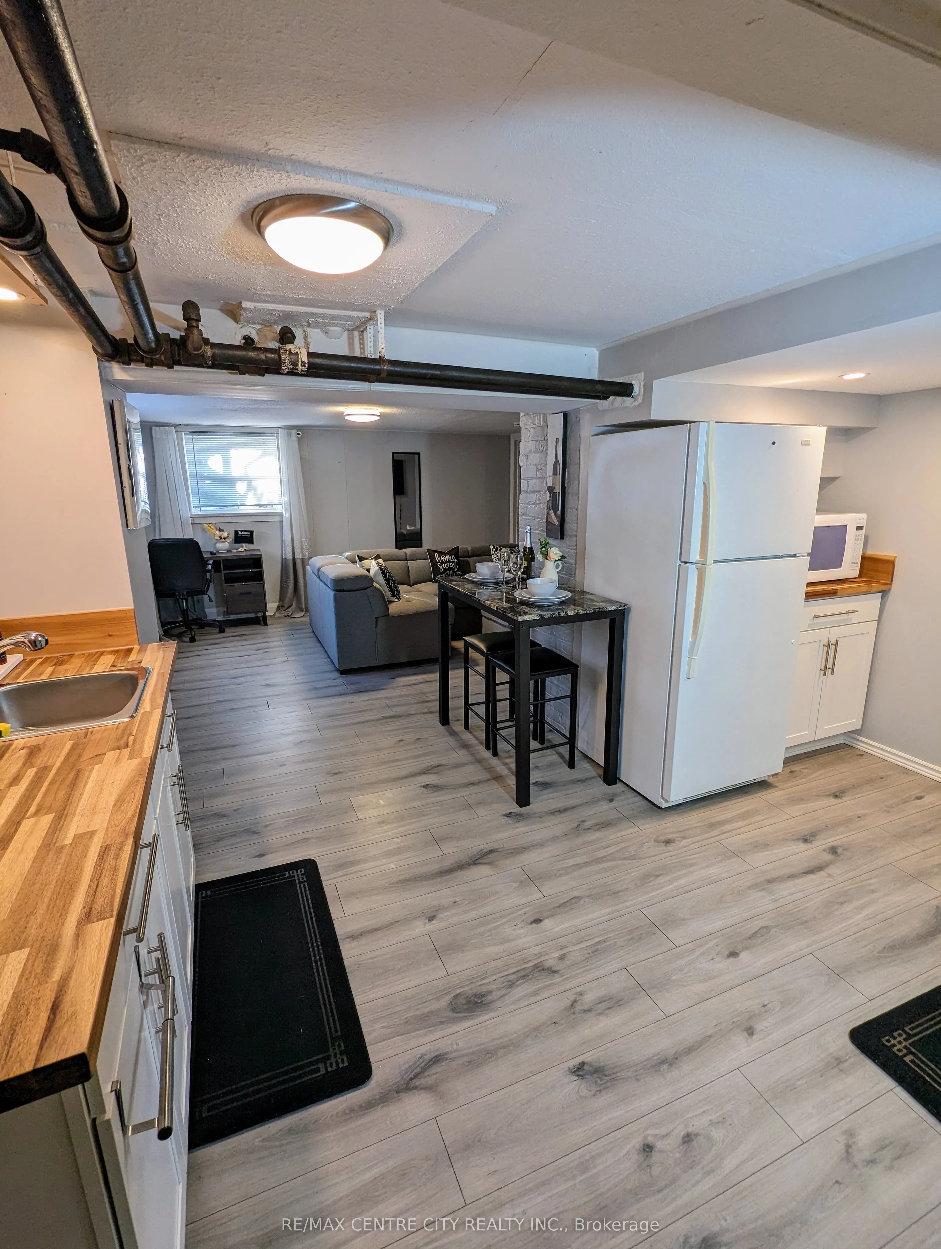 1067 Hamilton Road, #Lower