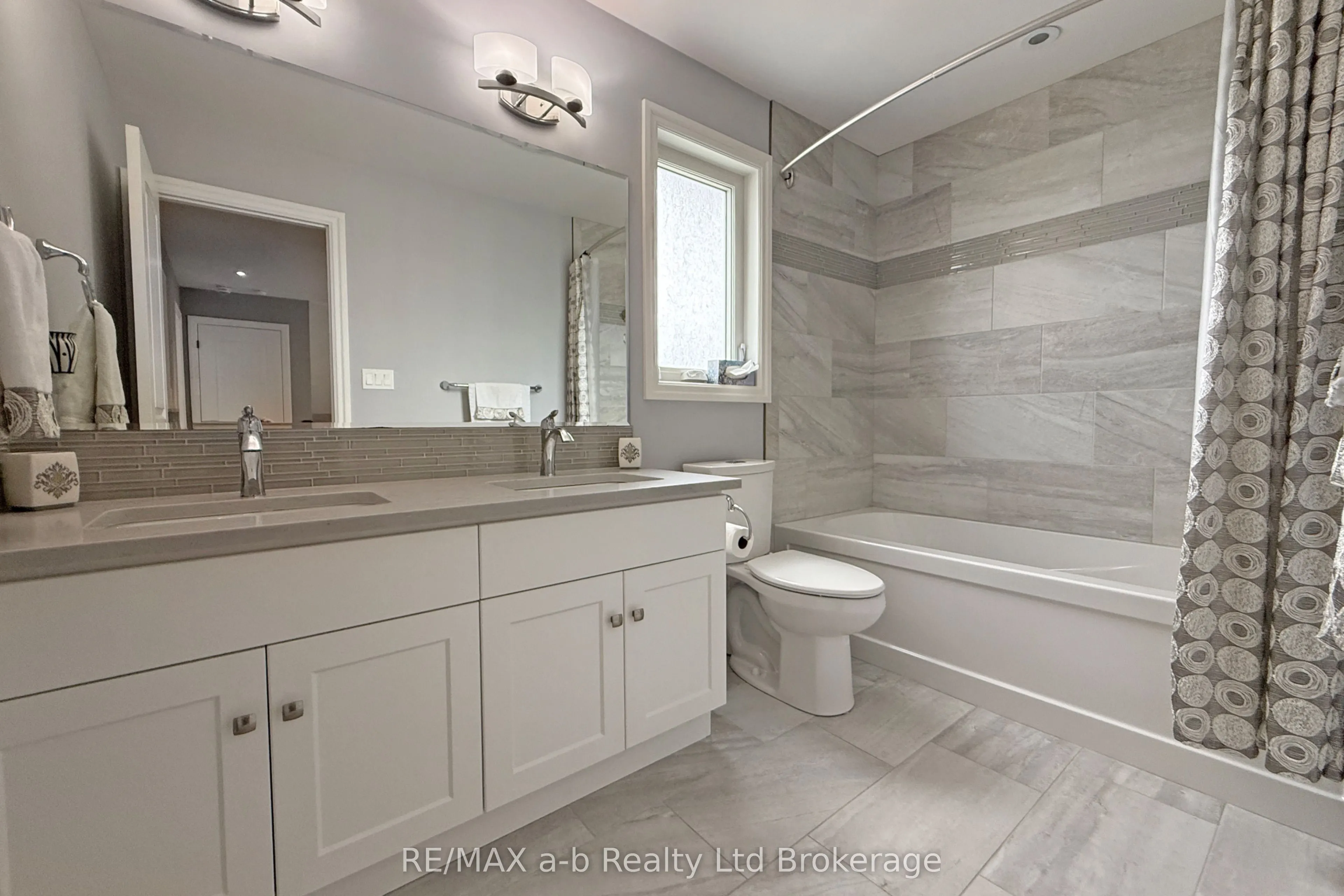 1236 Alberni Road