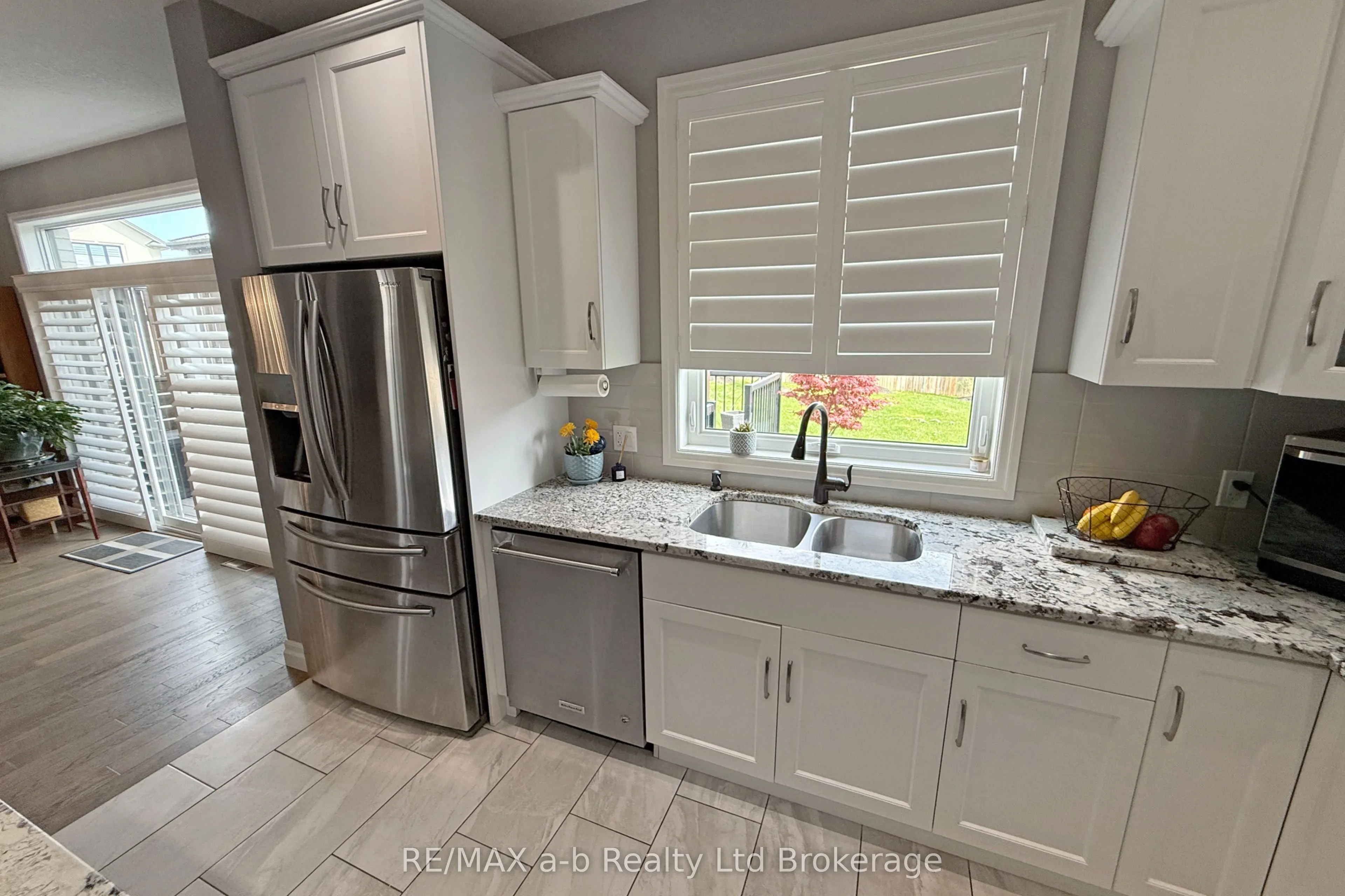 1236 Alberni Road