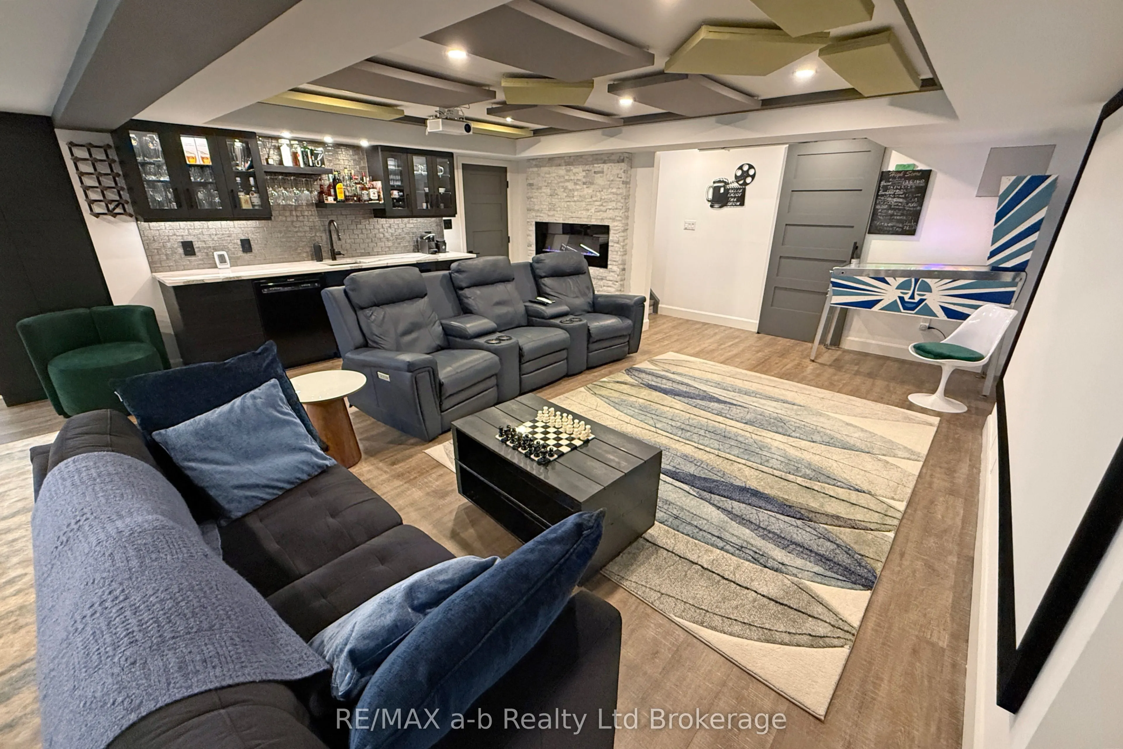 1236 Alberni Road