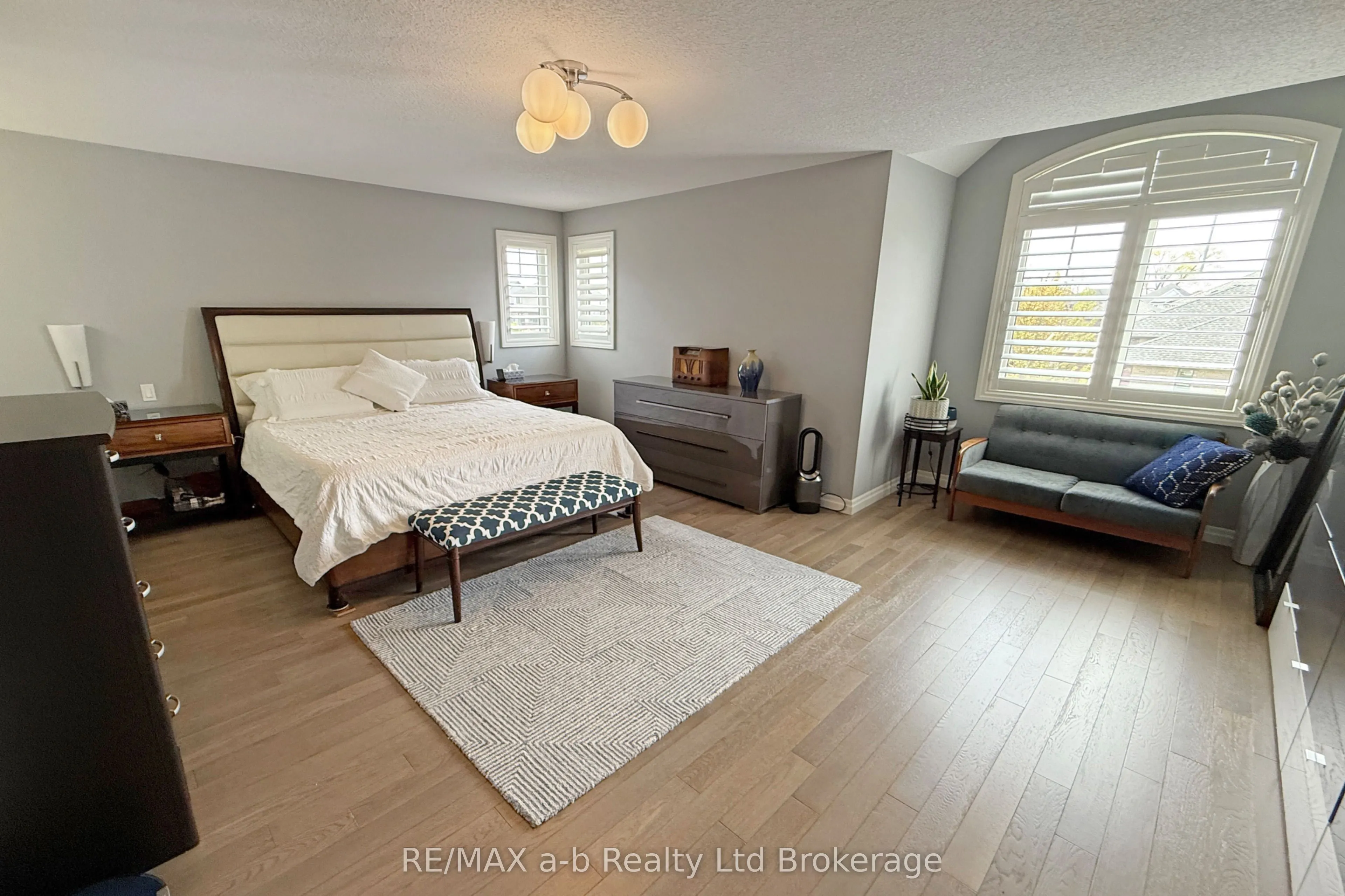 1236 Alberni Road