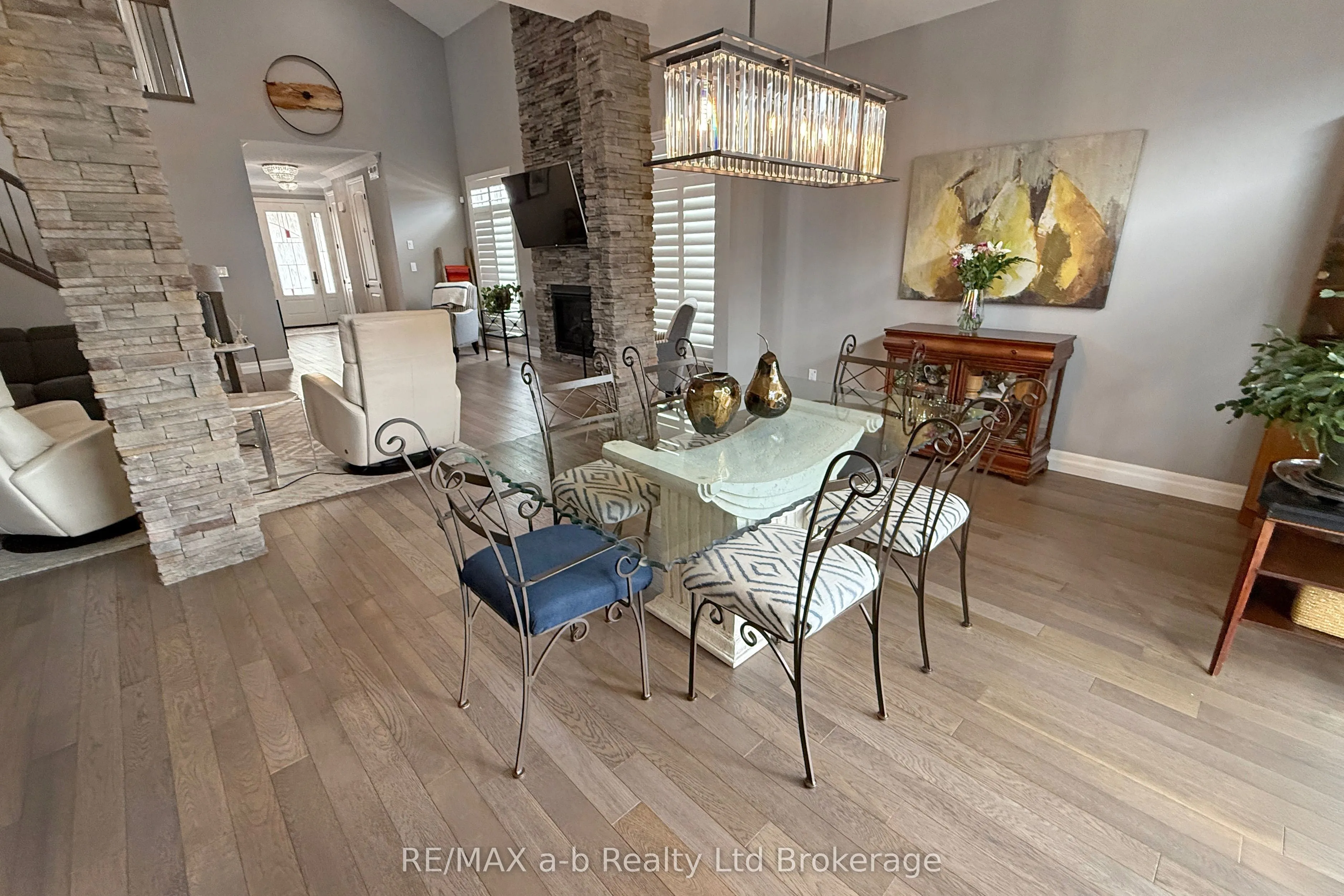 1236 Alberni Road