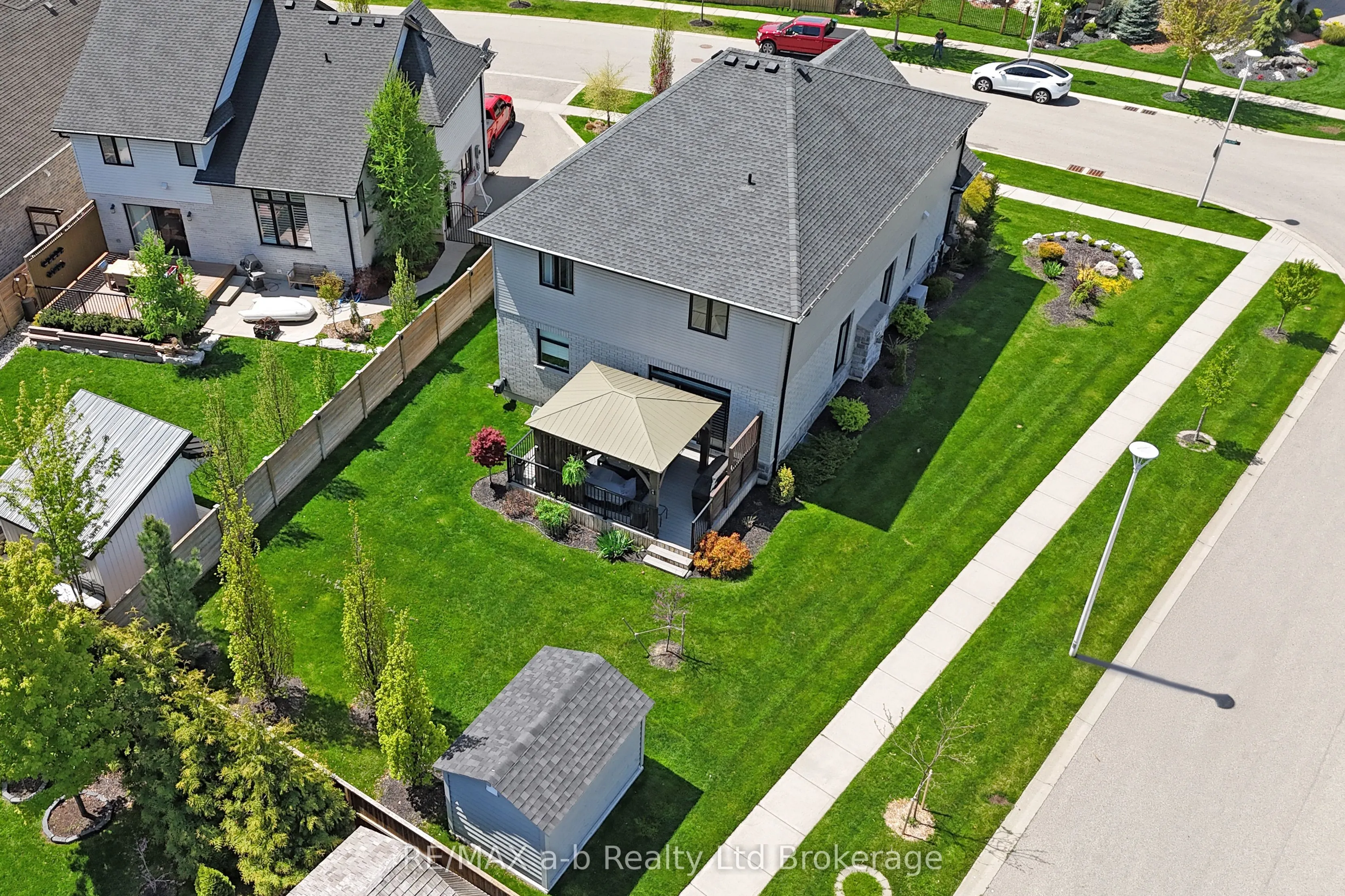 1236 Alberni Road