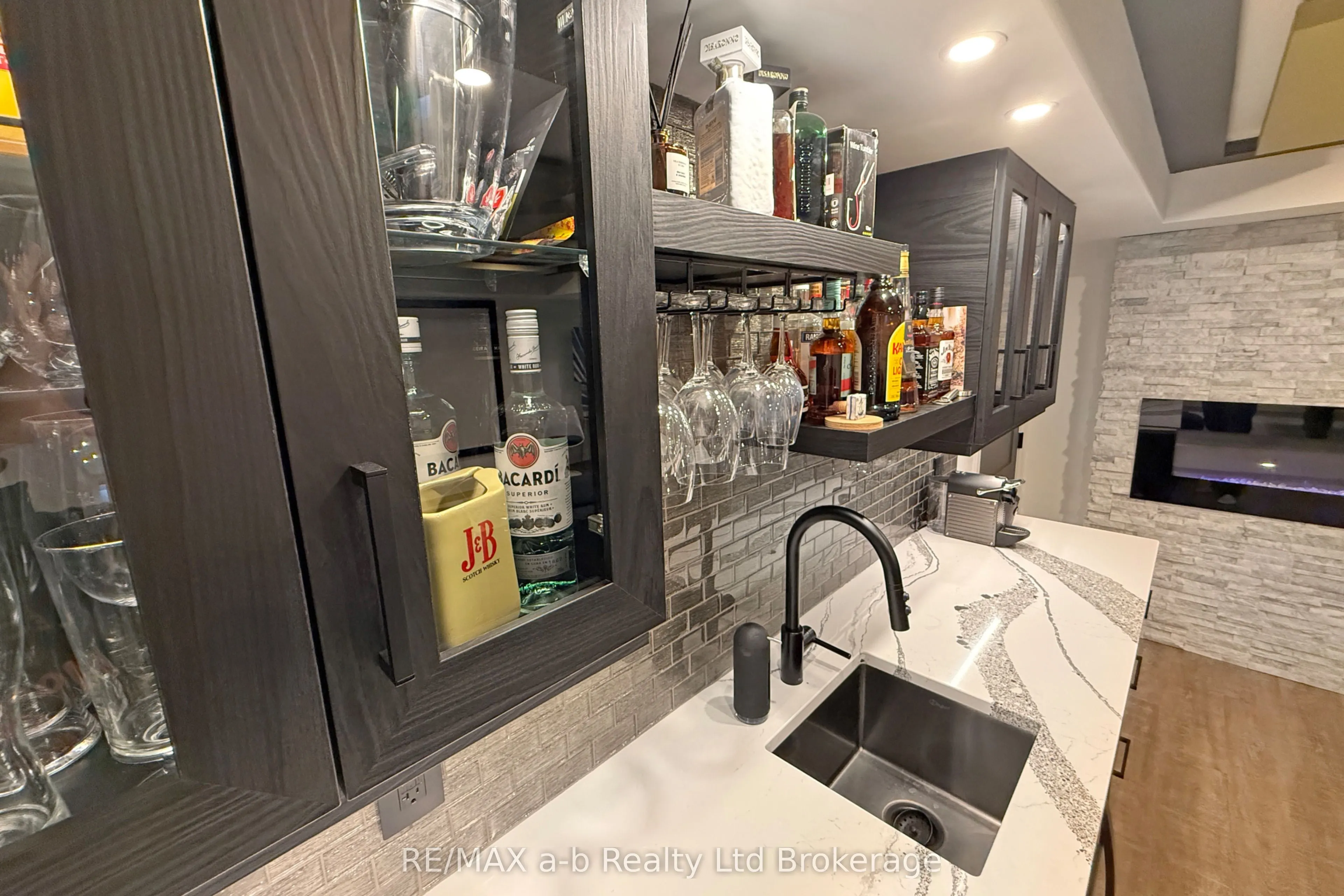 1236 Alberni Road