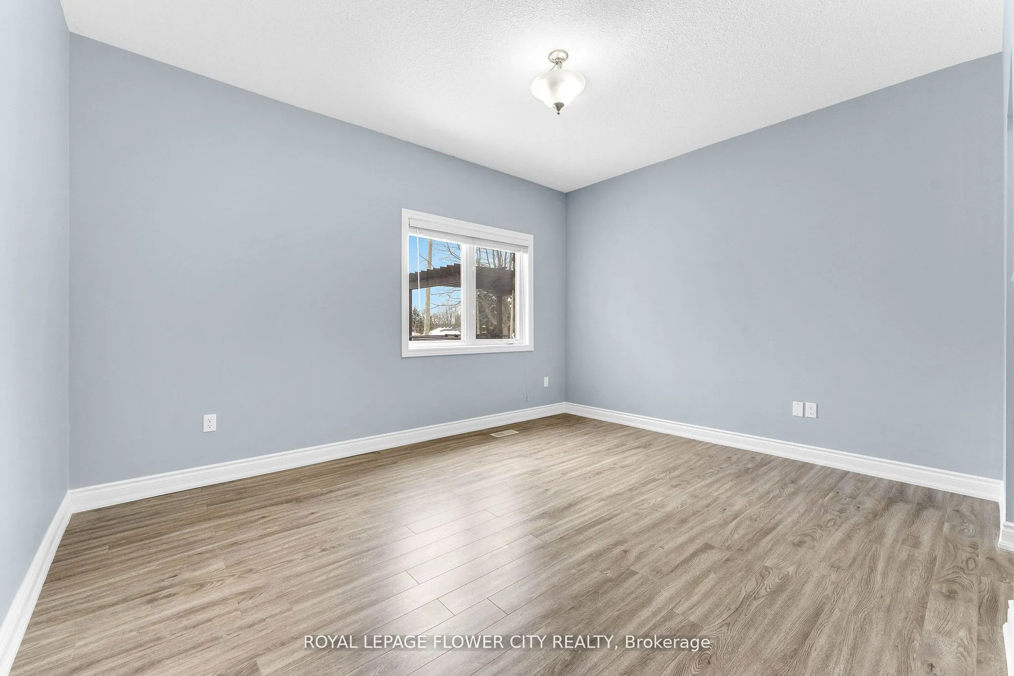 724 Garden Court