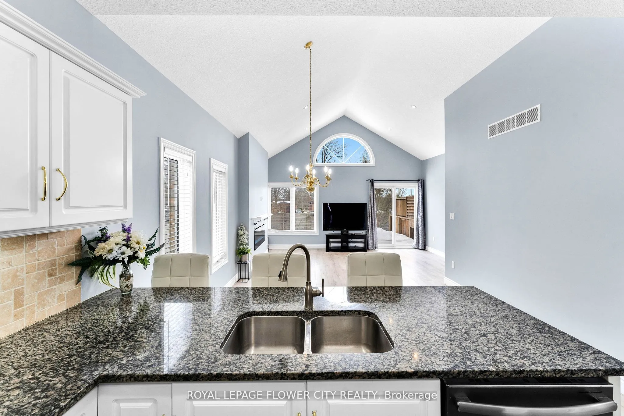 724 Garden Court