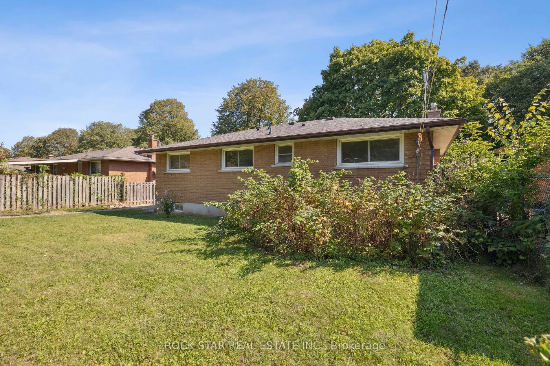 87 Leaside Drive, #Upper