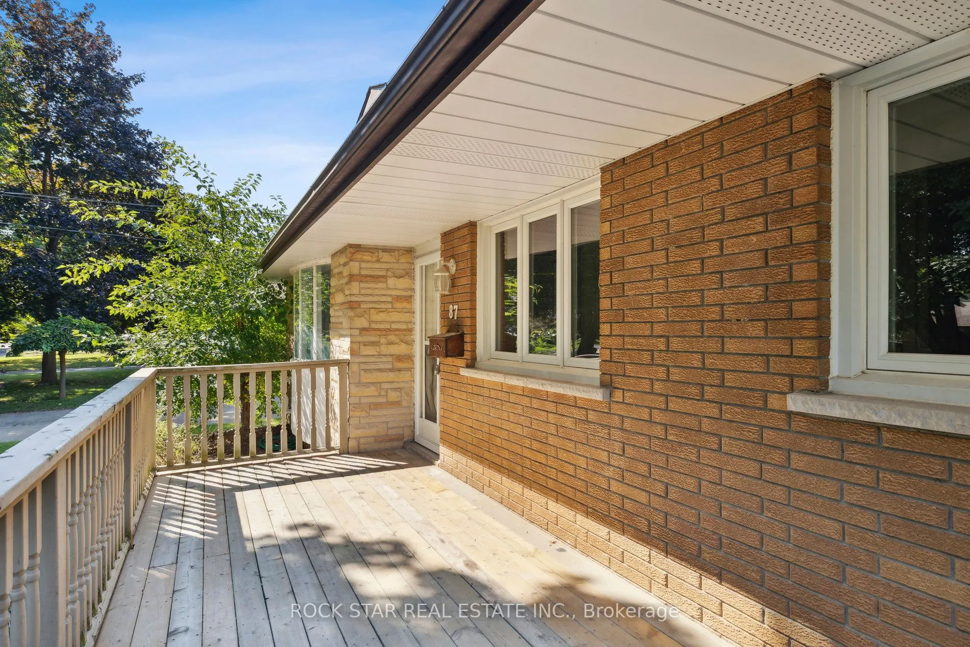 87 Leaside Drive, #Upper