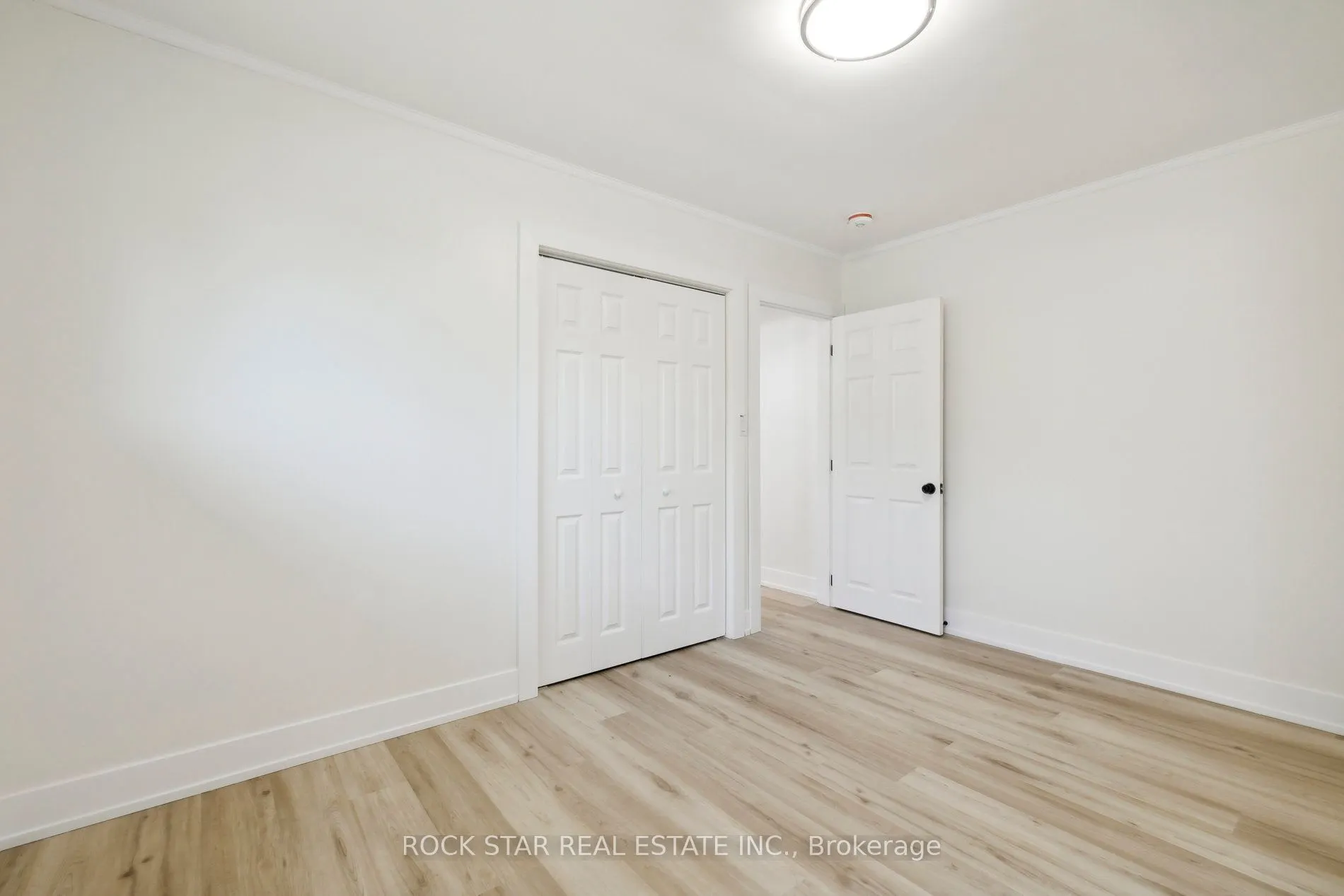 87 Leaside Drive, #Upper
