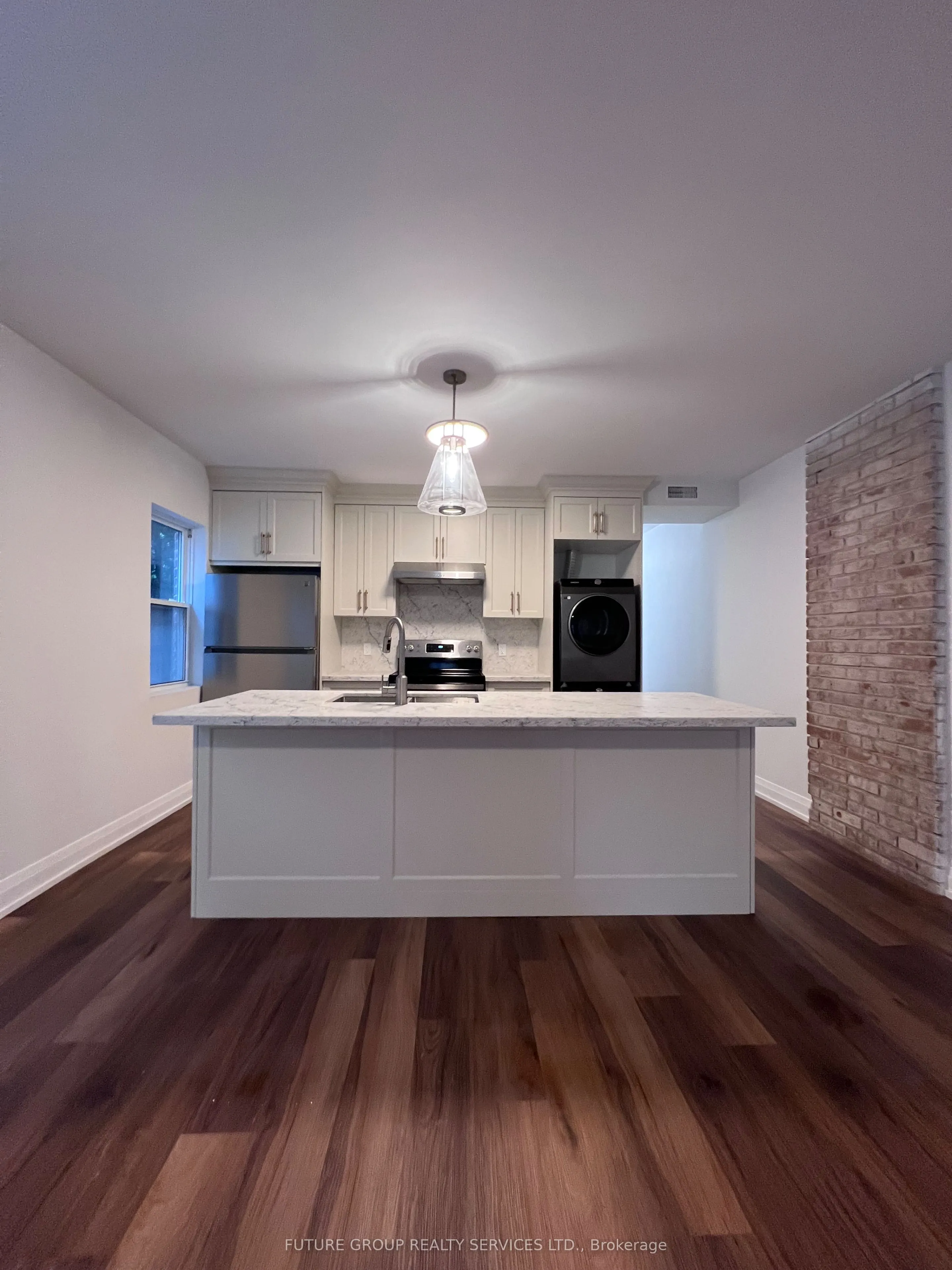 4876 Simcoe Street, #2