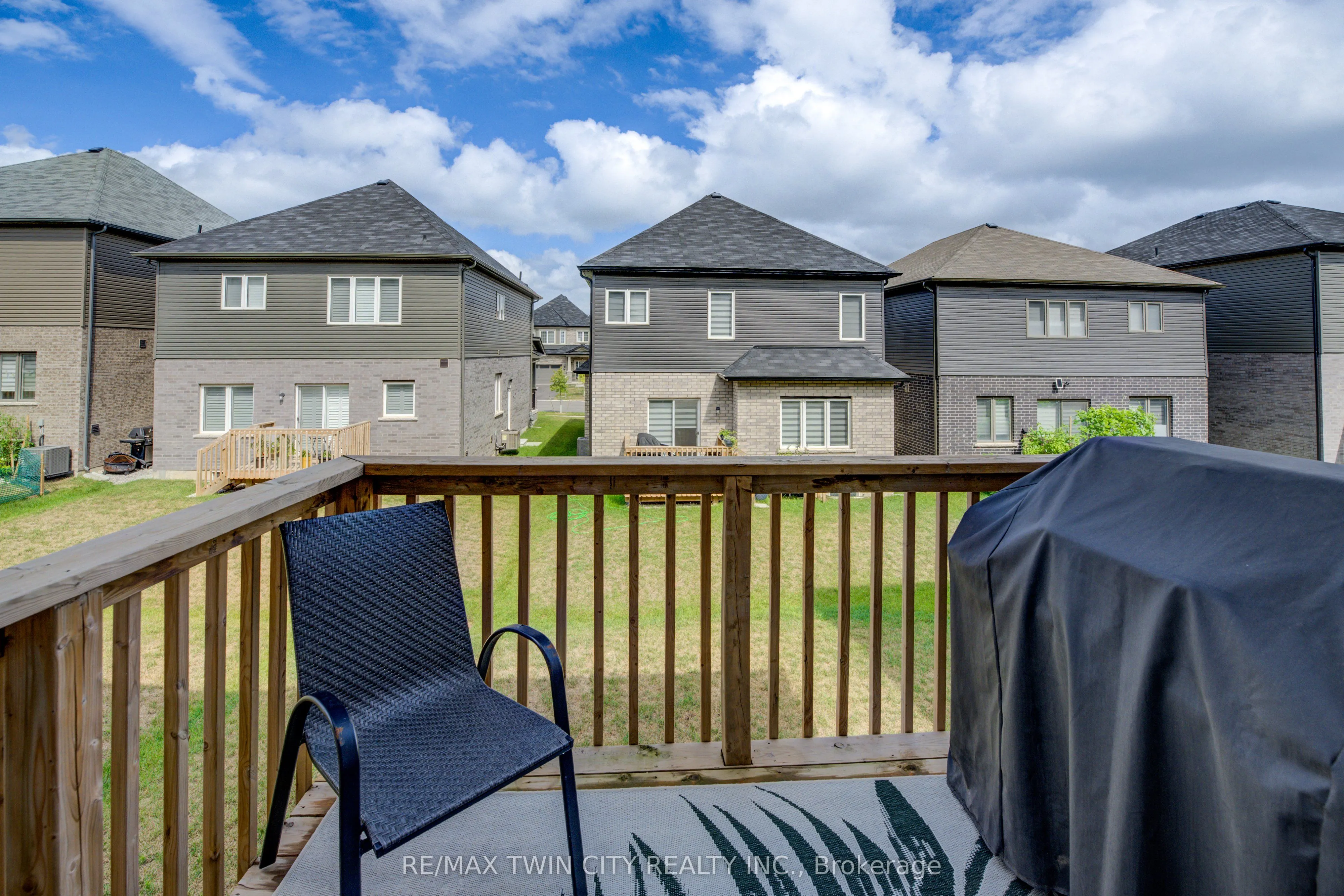8 Whitton Drive