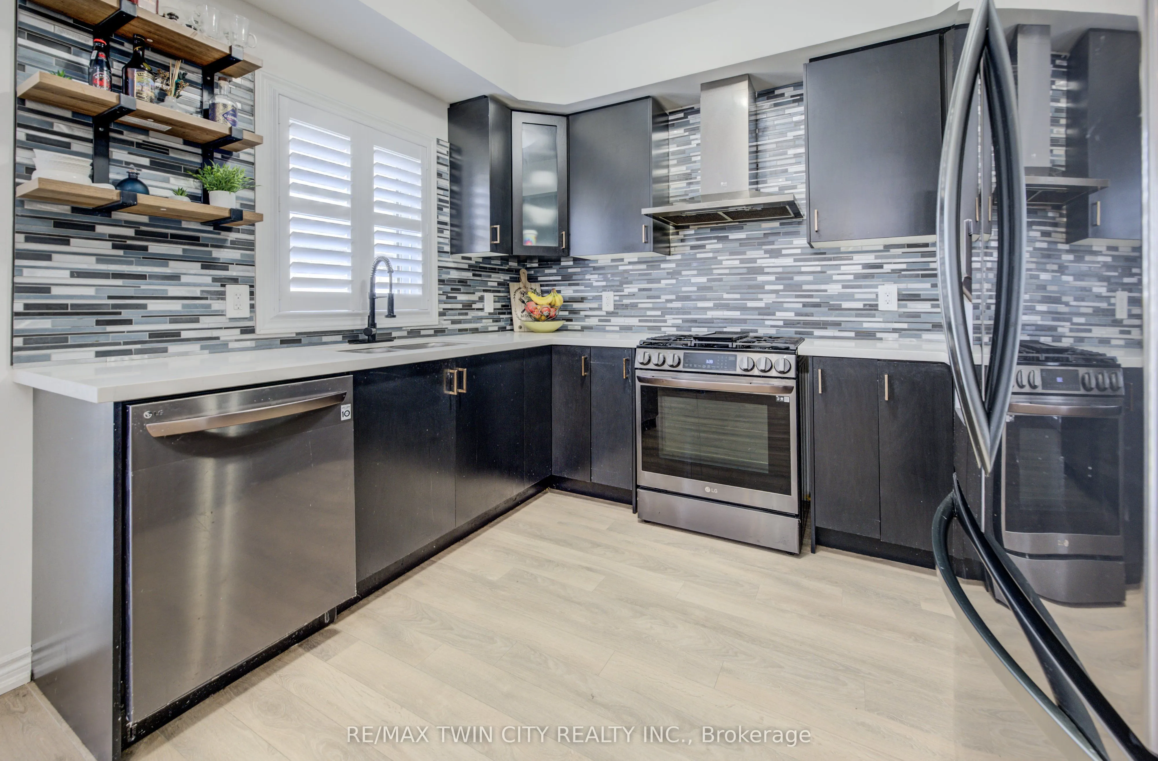 8 Whitton Drive