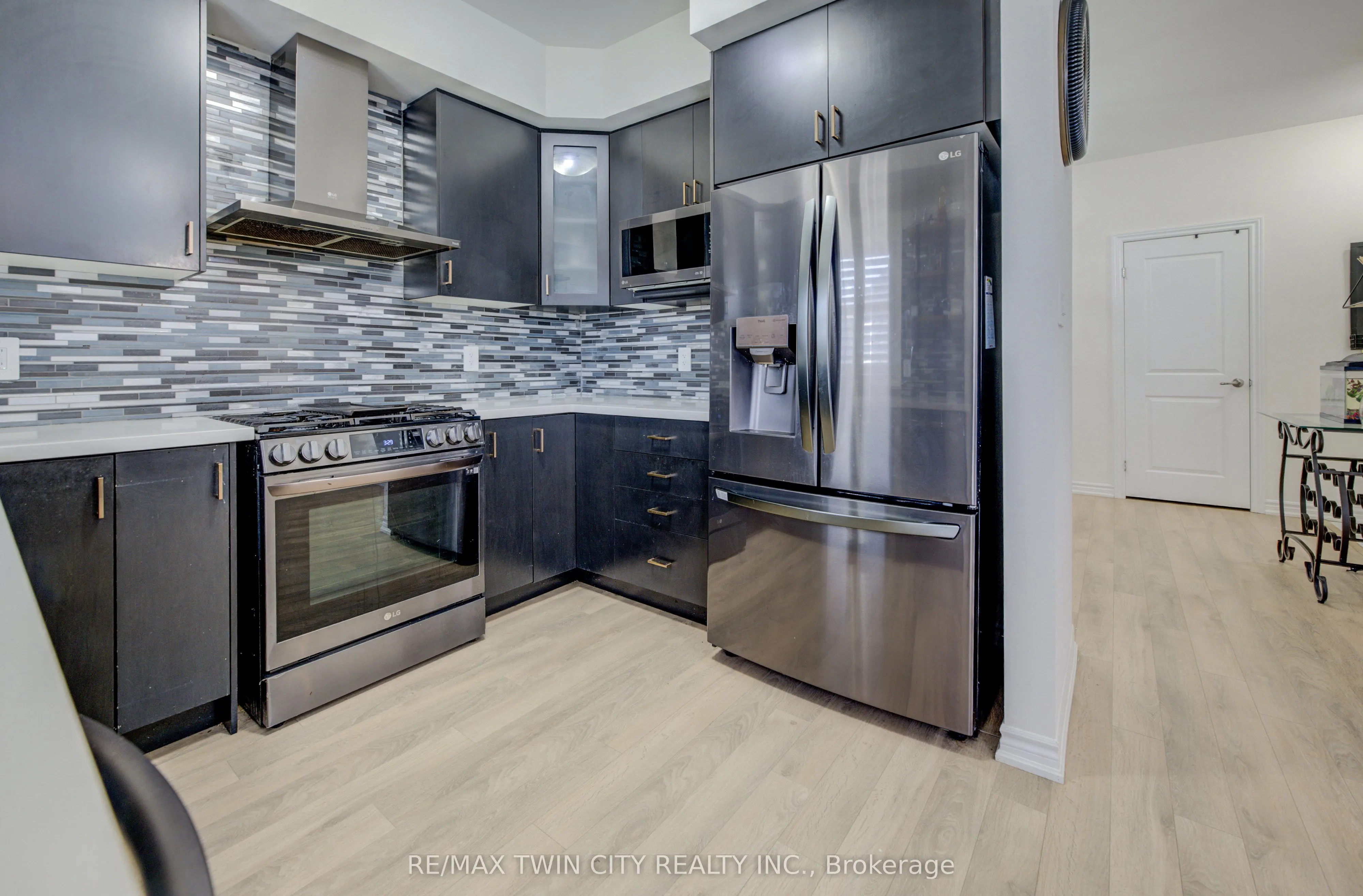 8 Whitton Drive