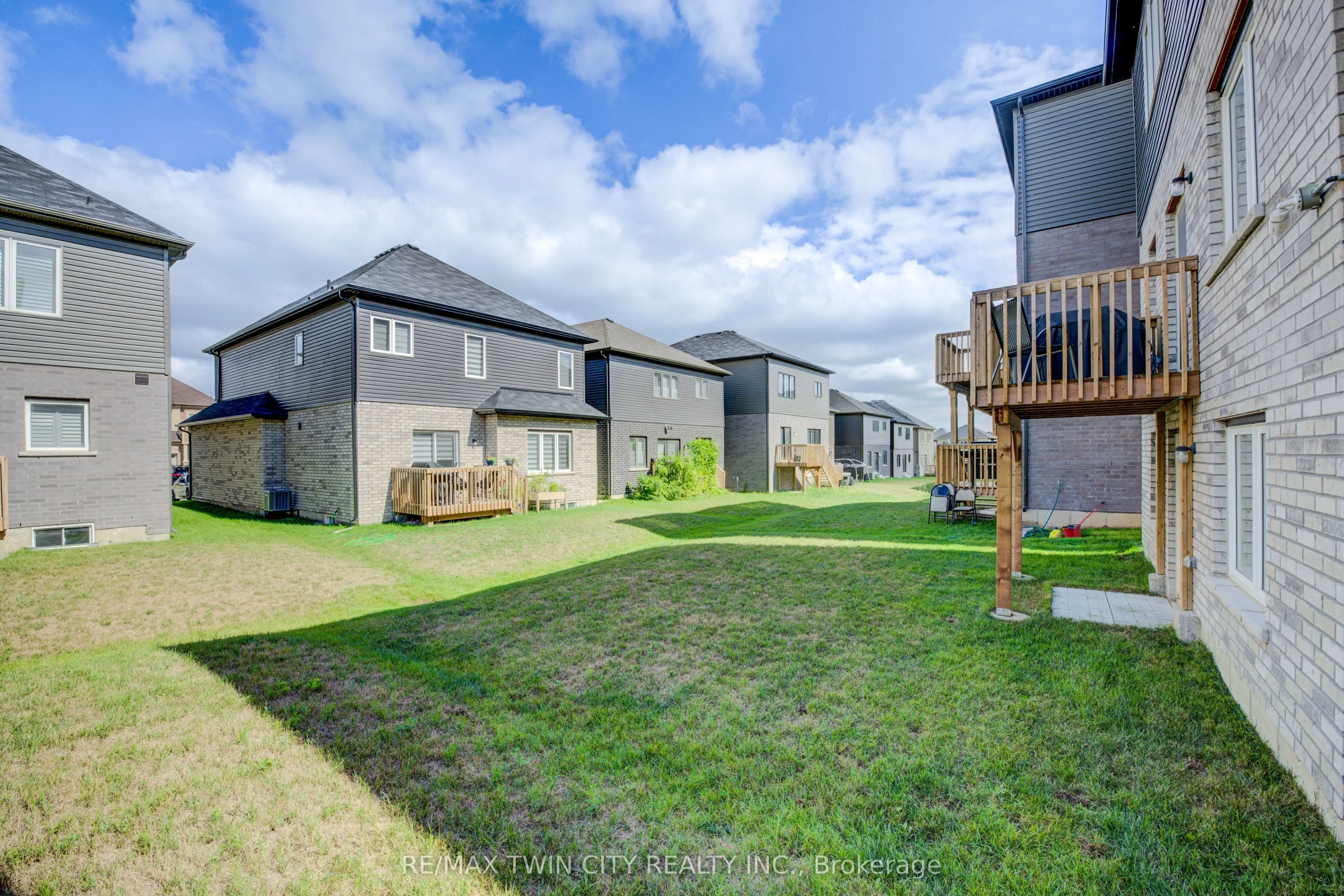 8 Whitton Drive