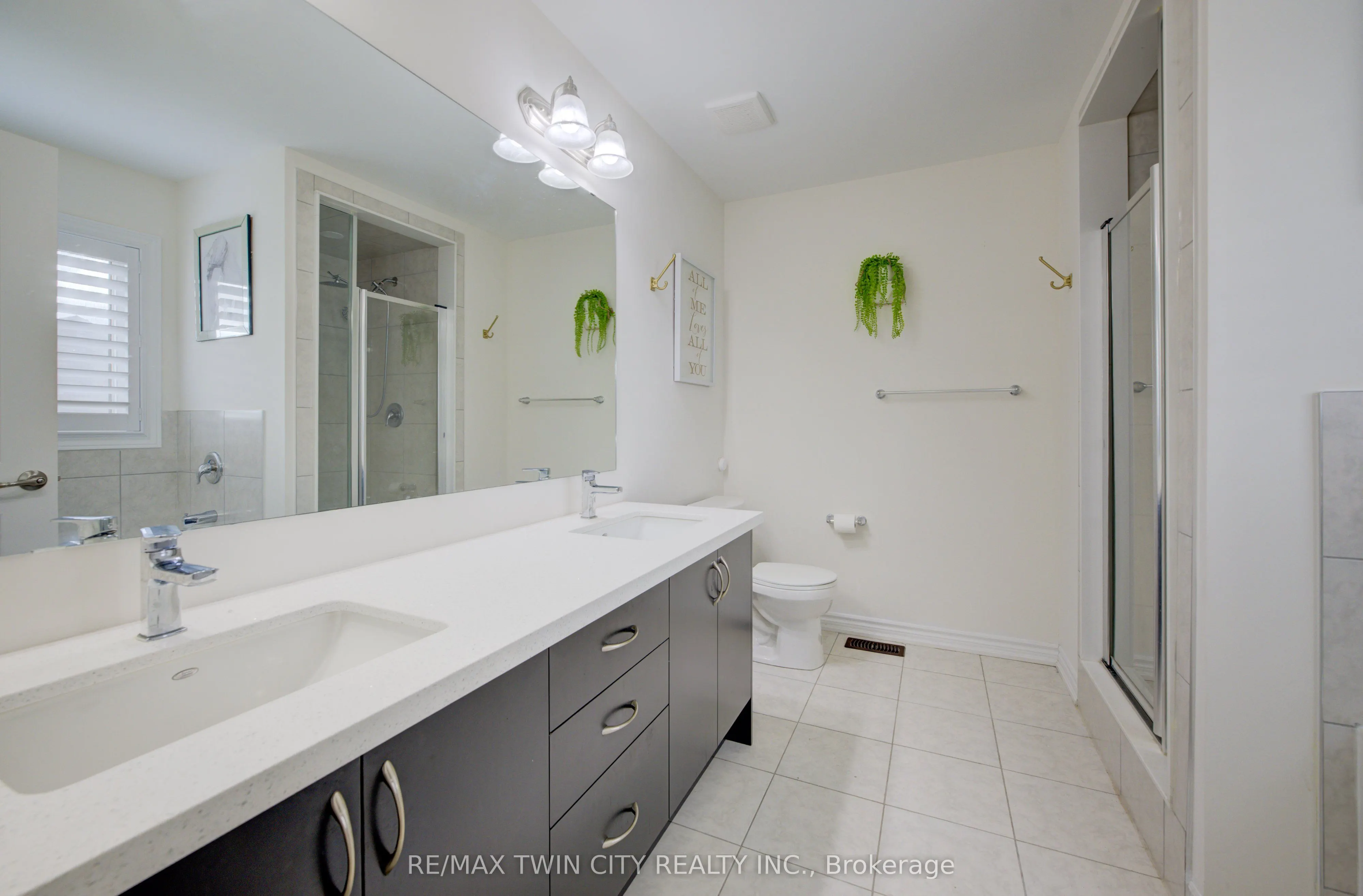 8 Whitton Drive