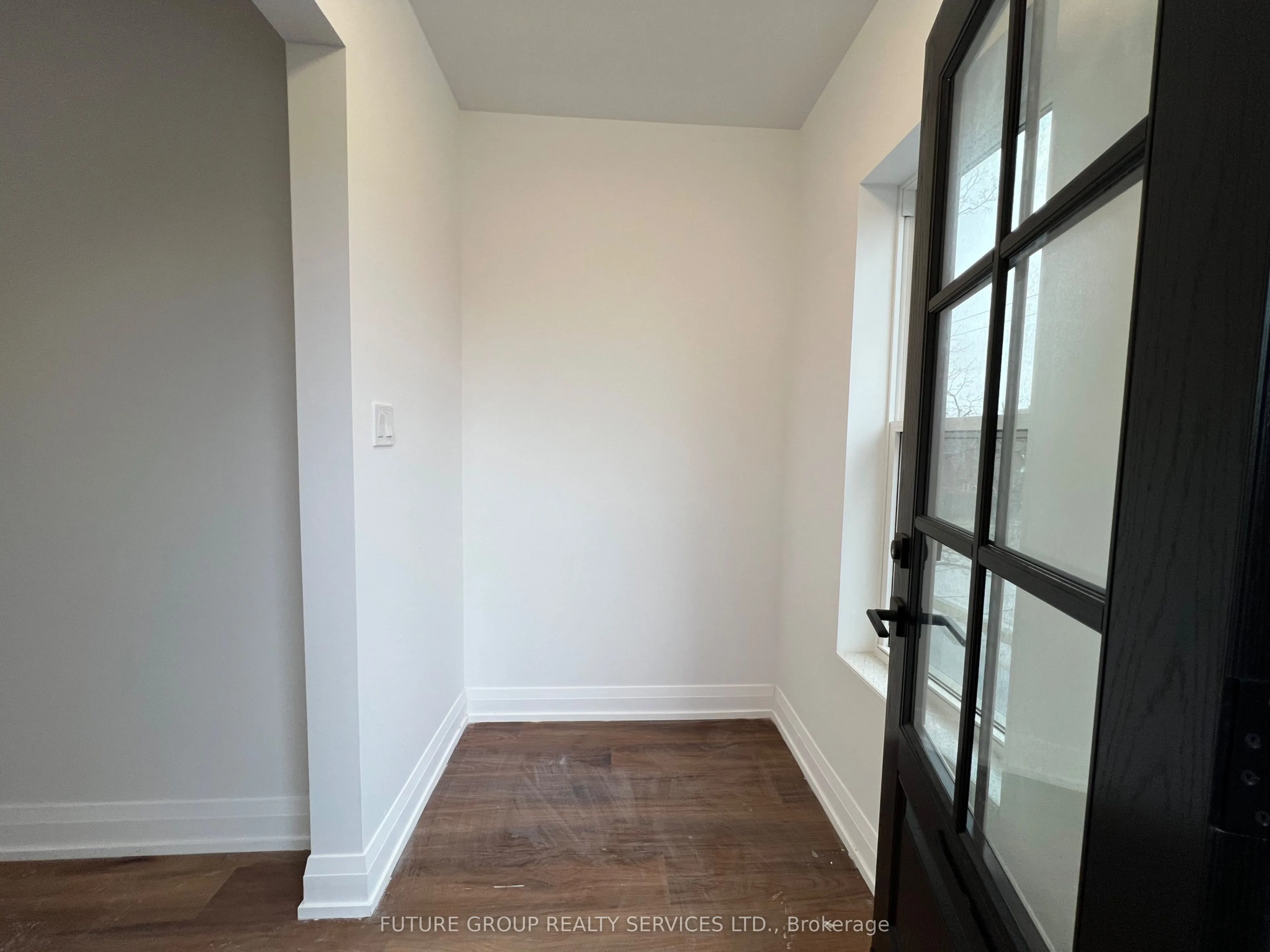 4876 Simcoe Street, #4