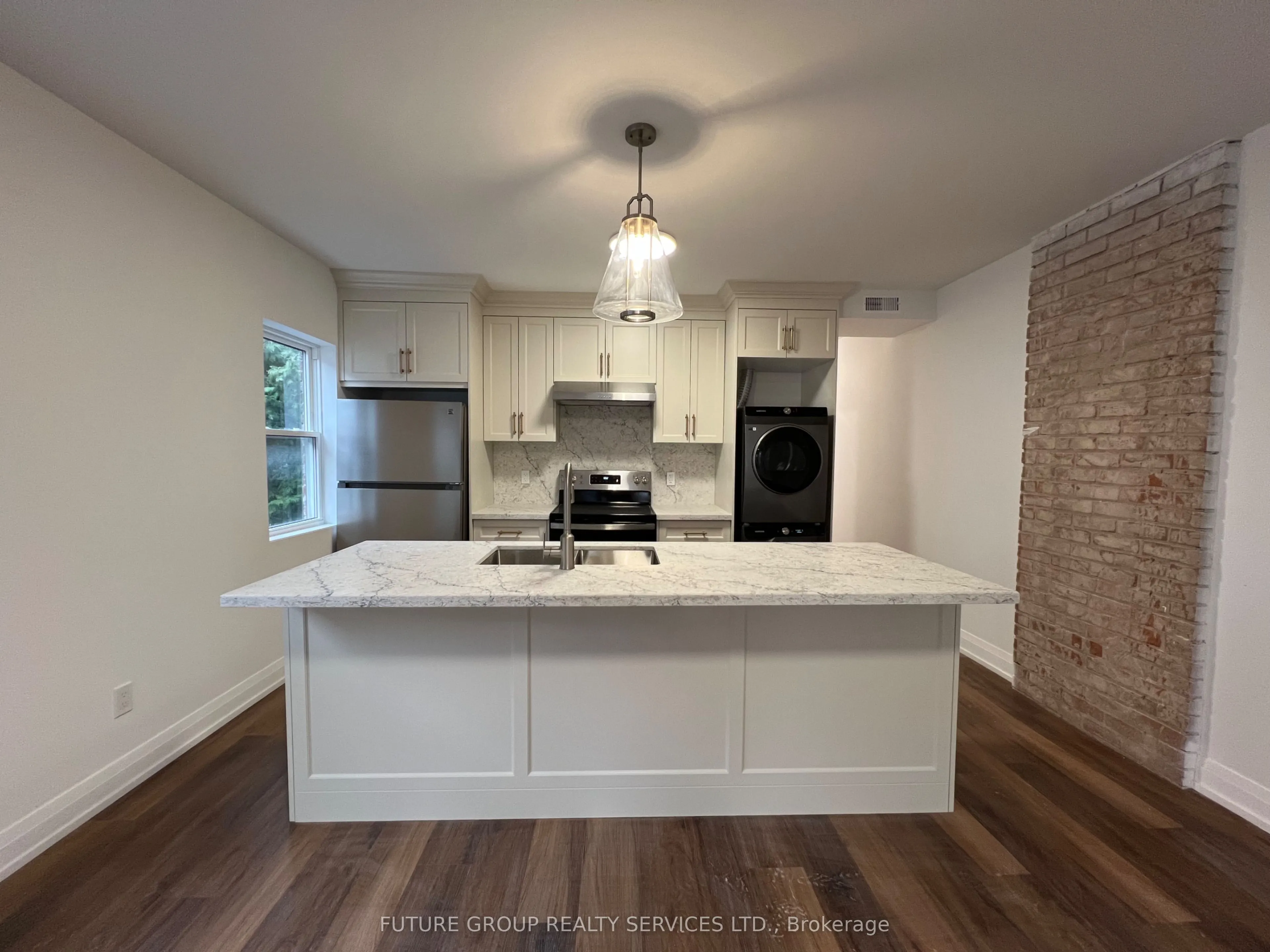 4876 Simcoe Street, #4