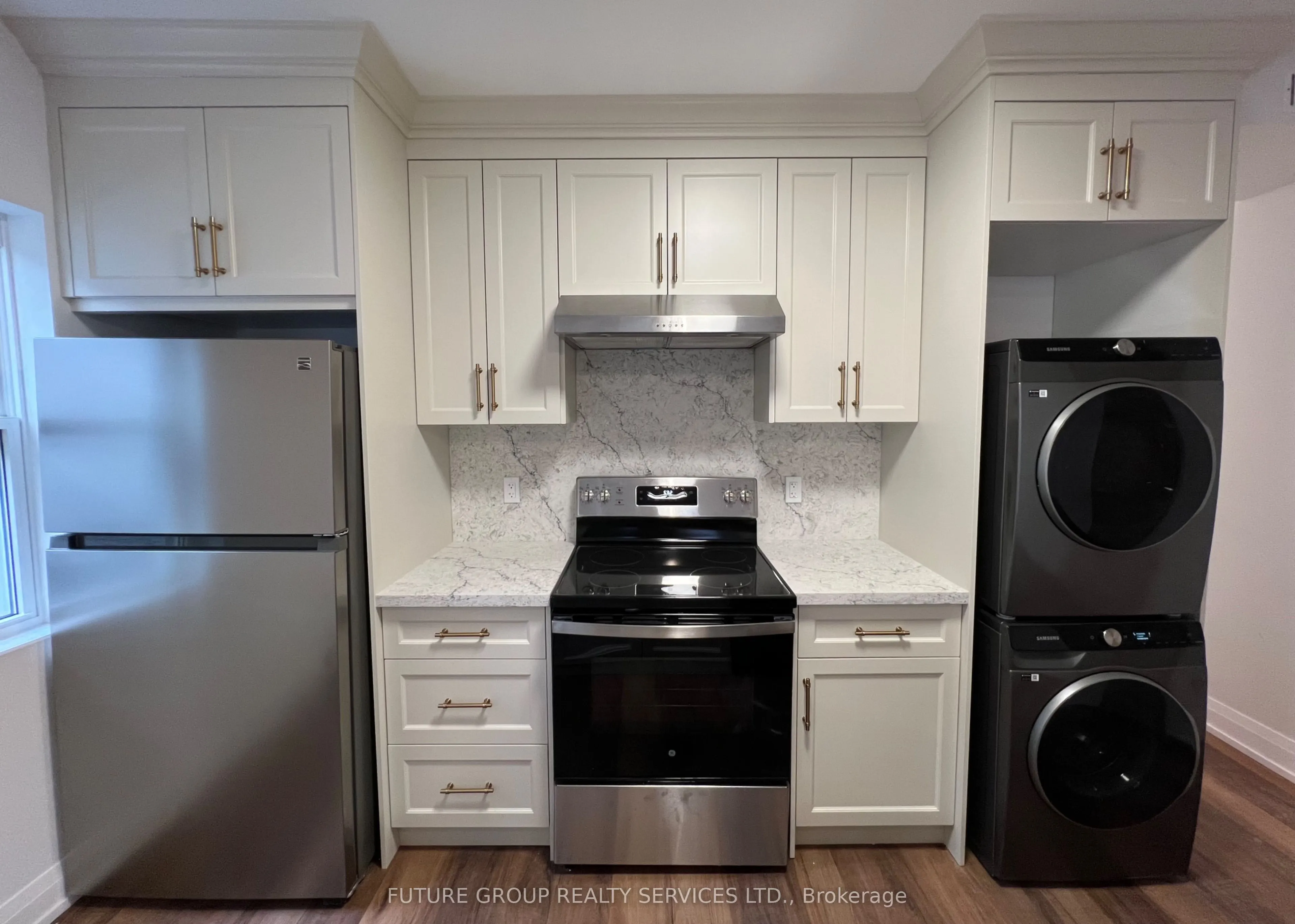4876 Simcoe Street, #4