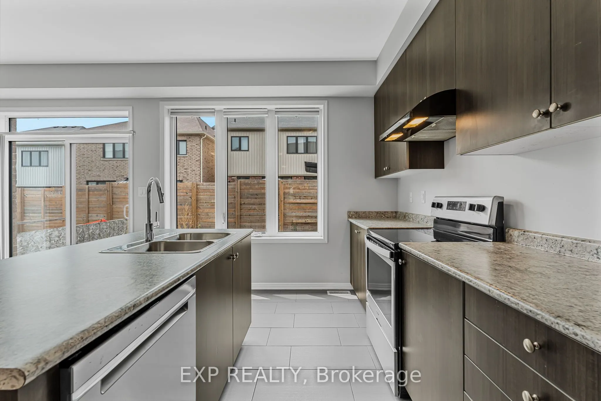 91 Arnold Marshall Boulevard