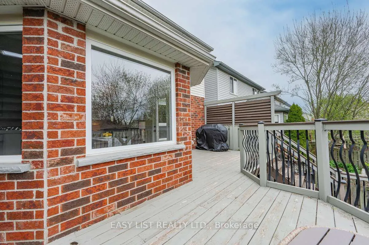 128 Marcy Crescent