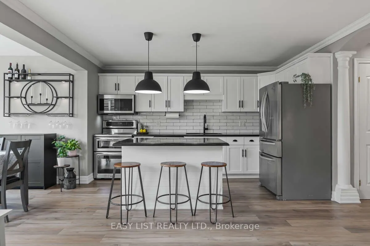 128 Marcy Crescent