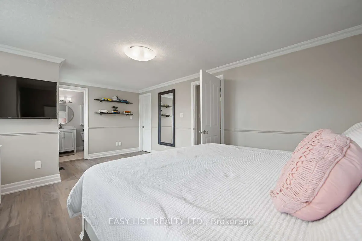 128 Marcy Crescent