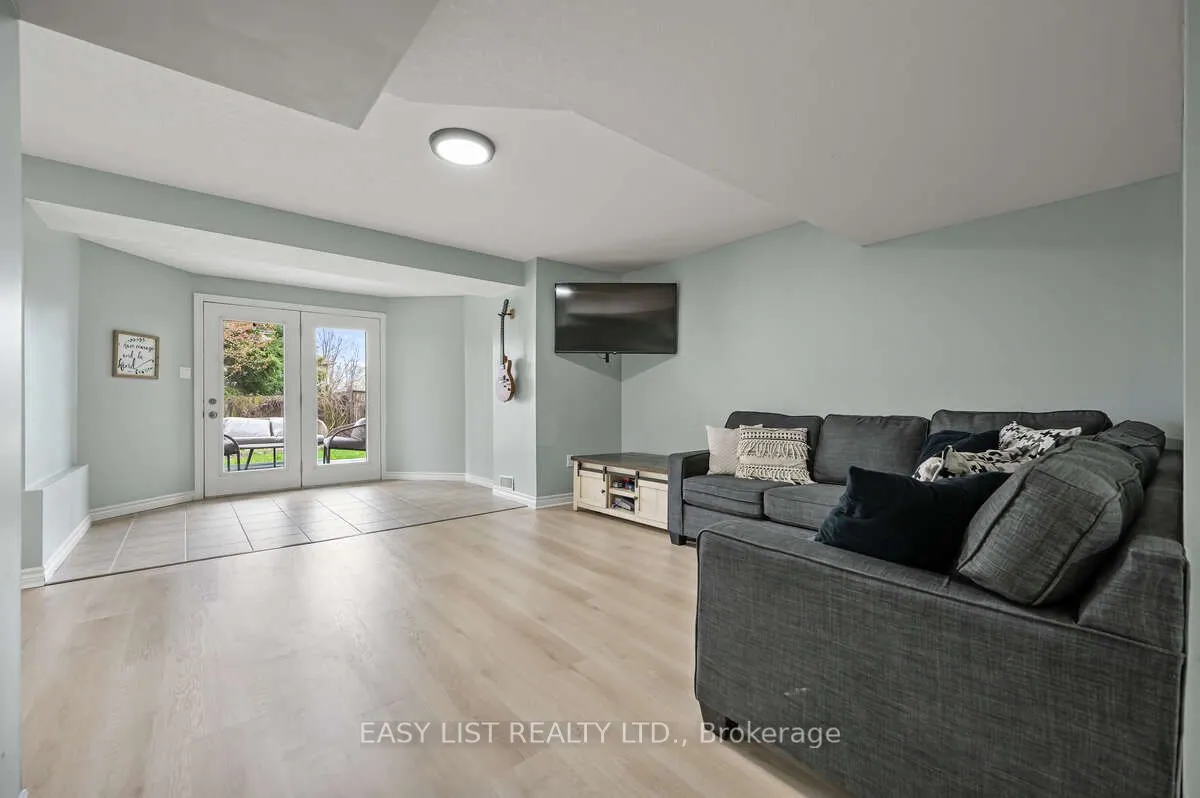 128 Marcy Crescent