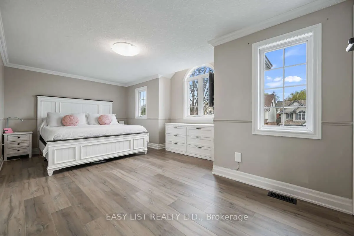 128 Marcy Crescent