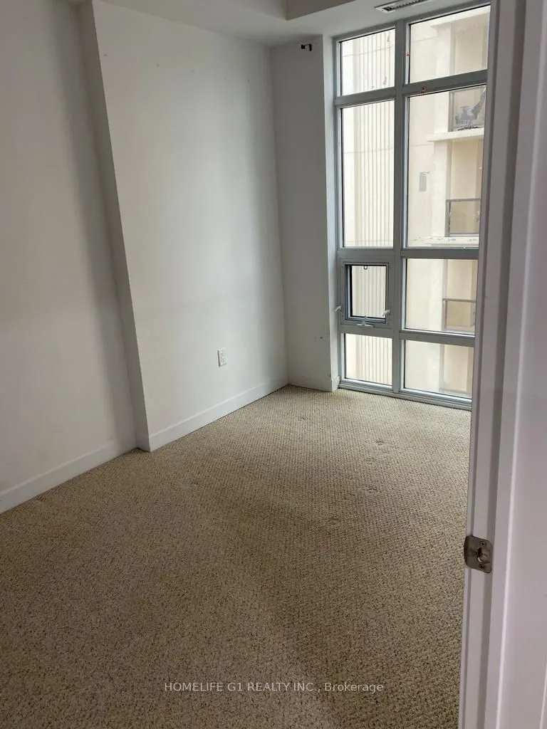 85 Robinson Street, #508