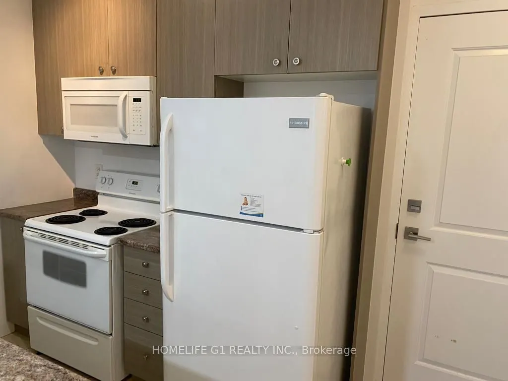 85 Robinson Street, #508