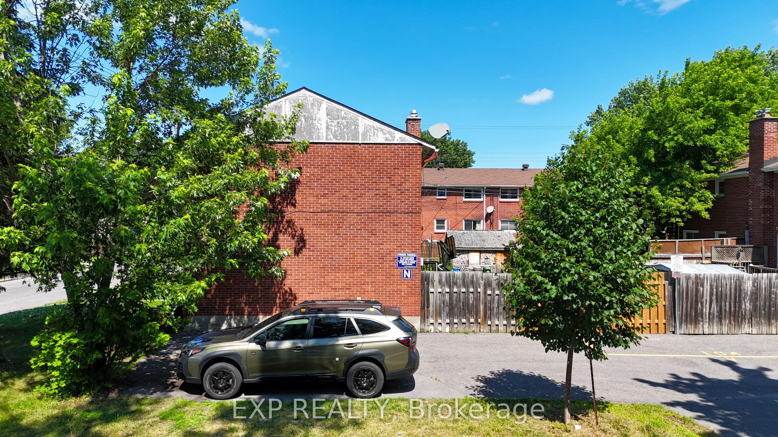829 Borthwick Avenue