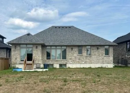 354 Mclean Crescent