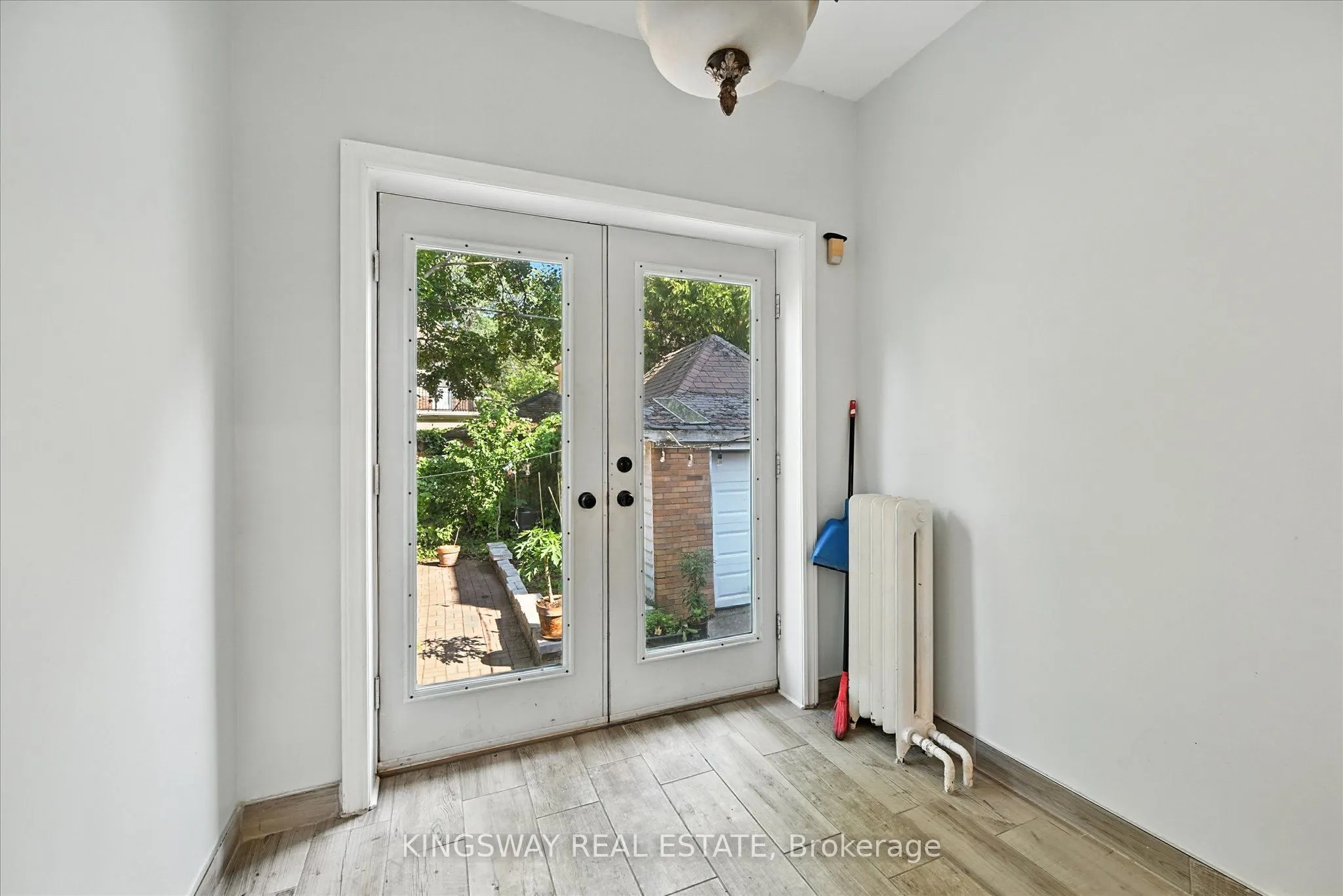 77 Proctor Boulevard