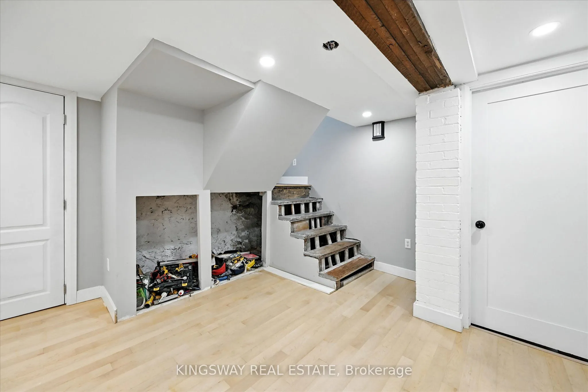 77 Proctor Boulevard