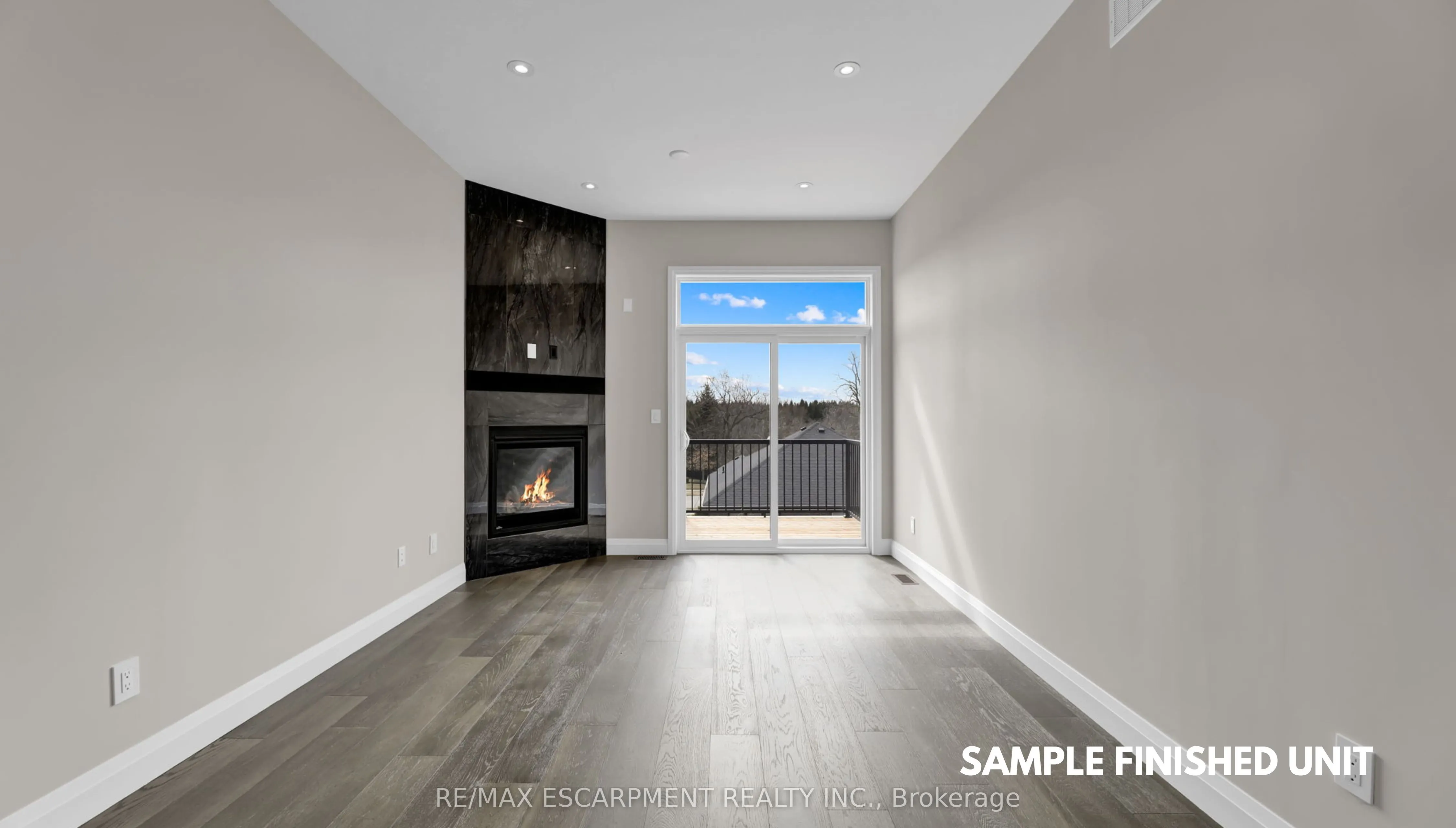 924 Garden Court Crescent