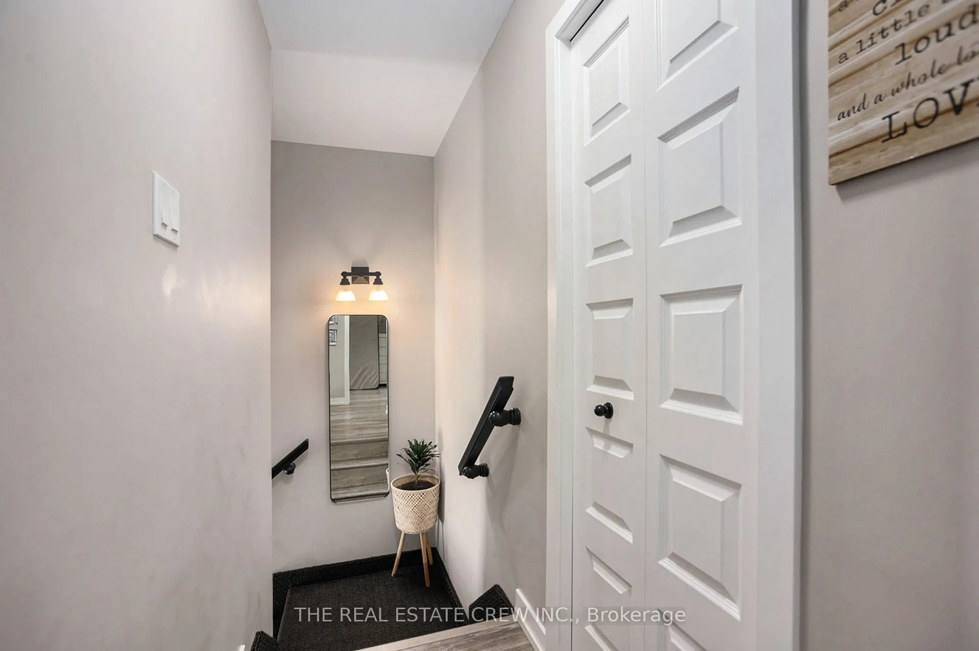83 St Moritz Trail N, #203
