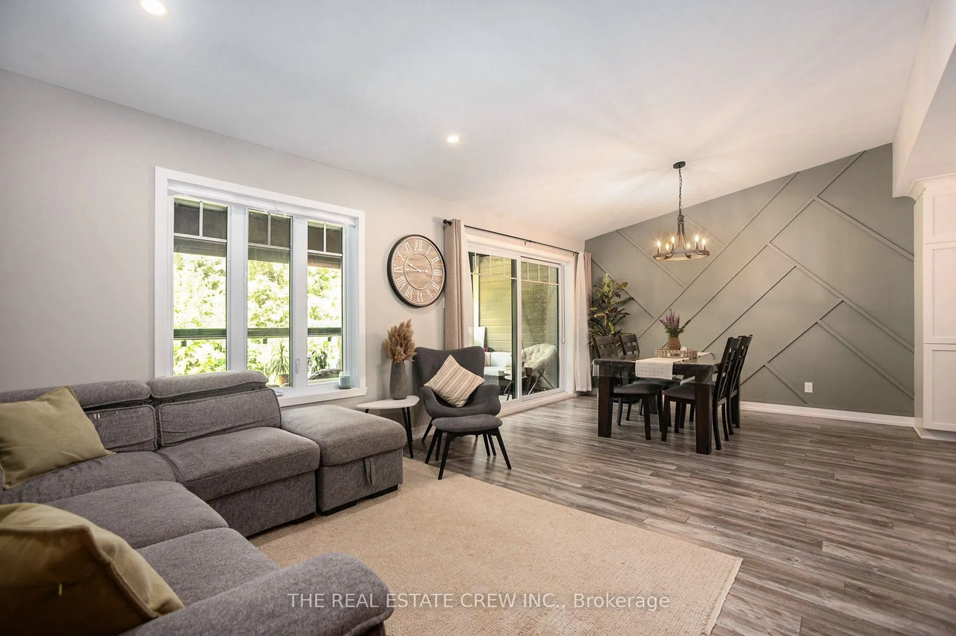 83 St Moritz Trail N, #203