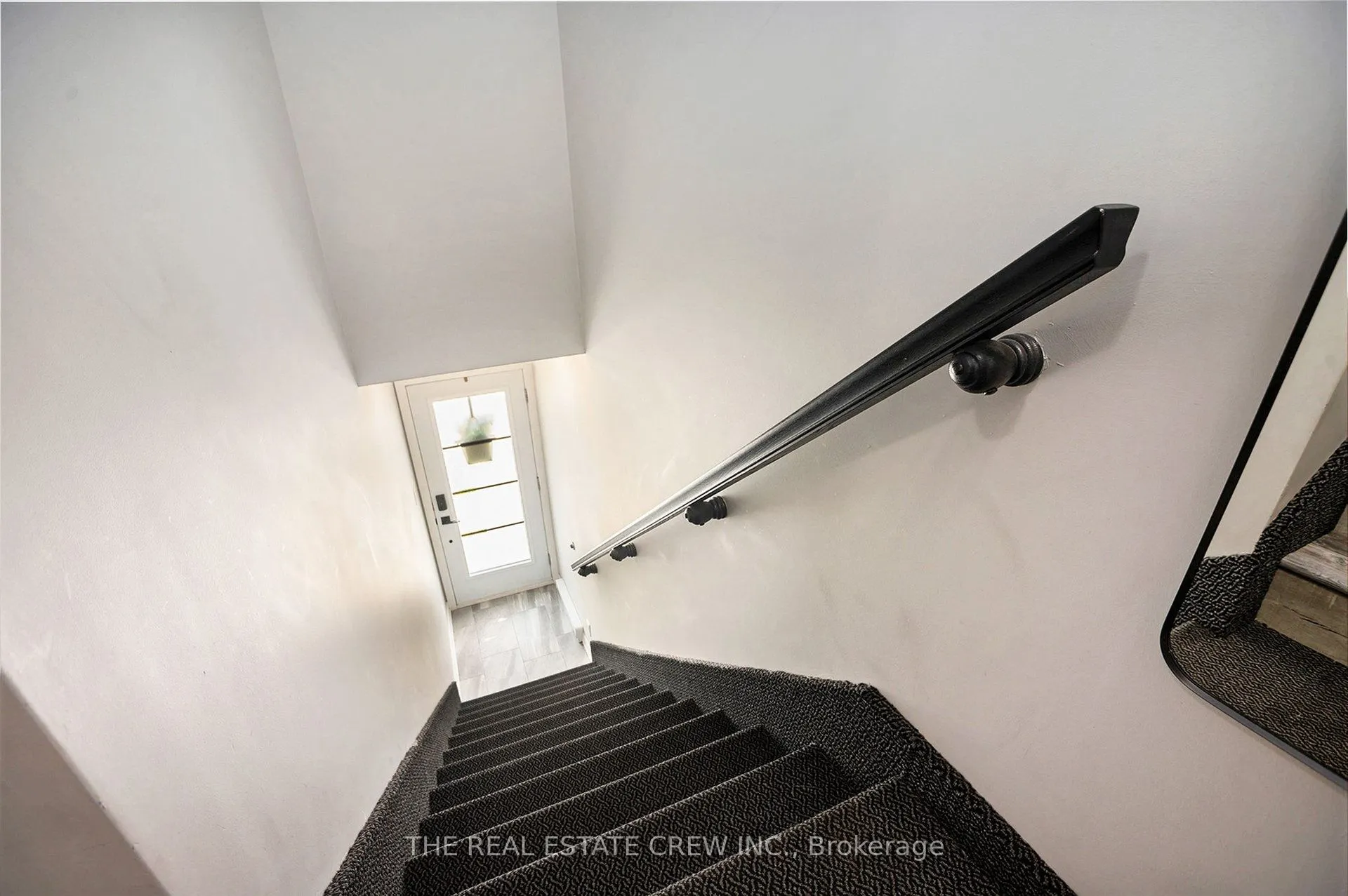 83 St Moritz Trail N, #203