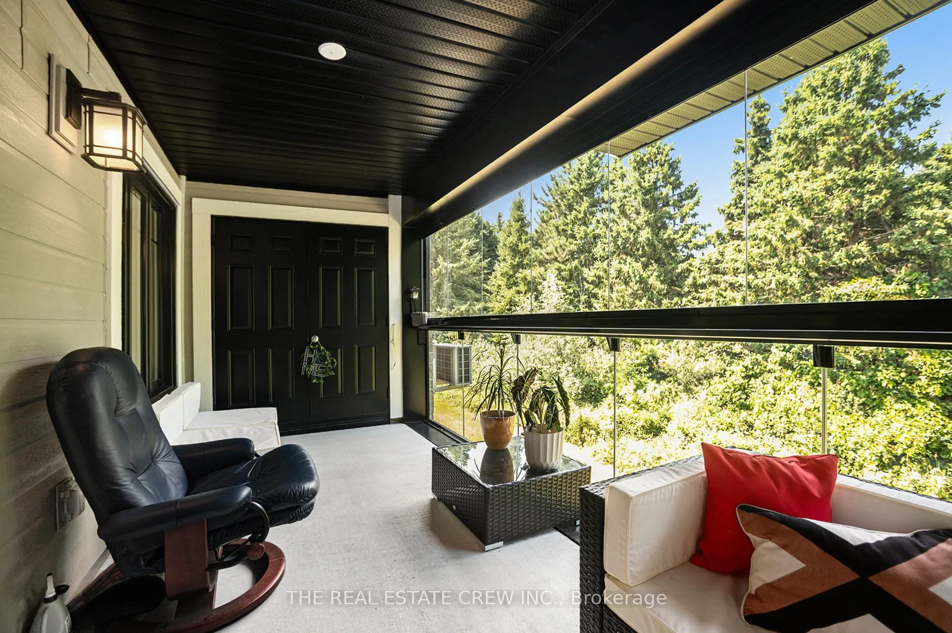83 St Moritz Trail N, #203