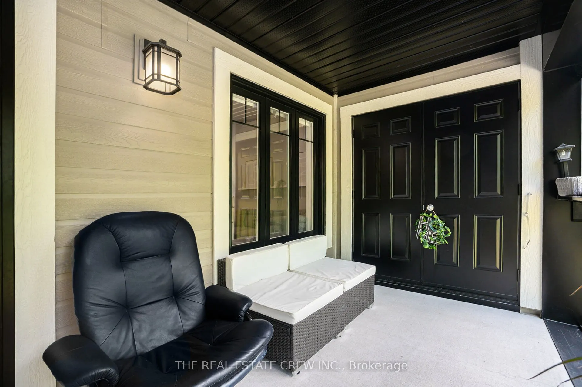 83 St Moritz Trail N, #203