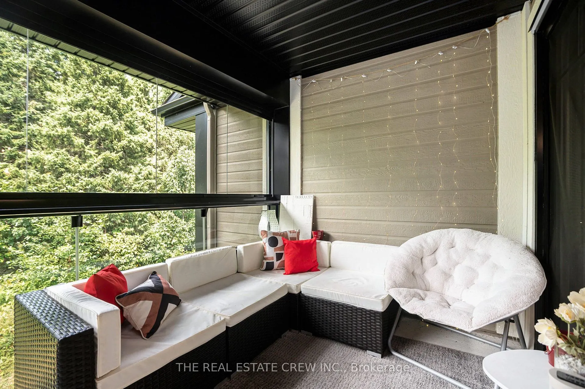 83 St Moritz Trail N, #203
