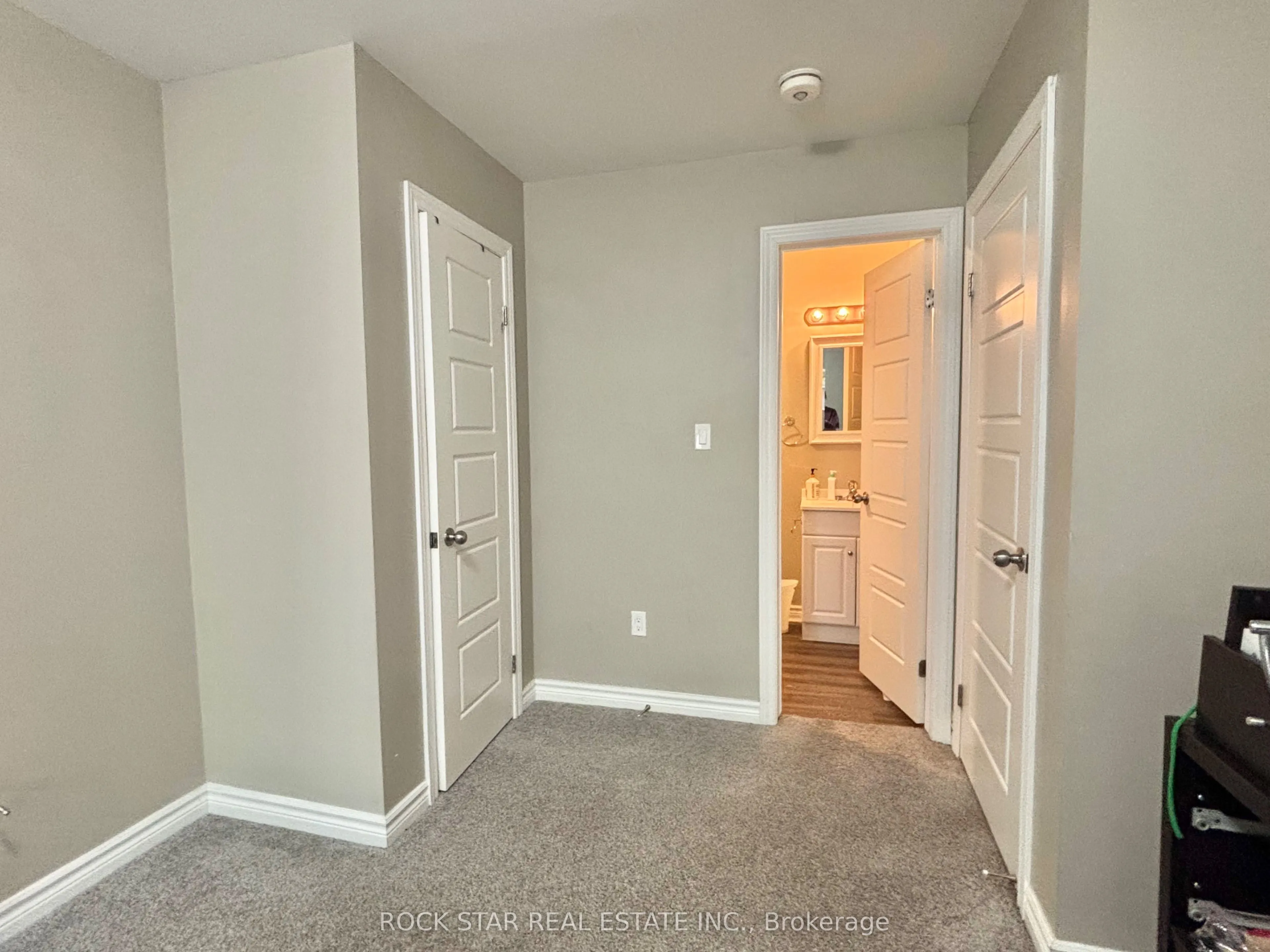 102 EMPRESS Avenue