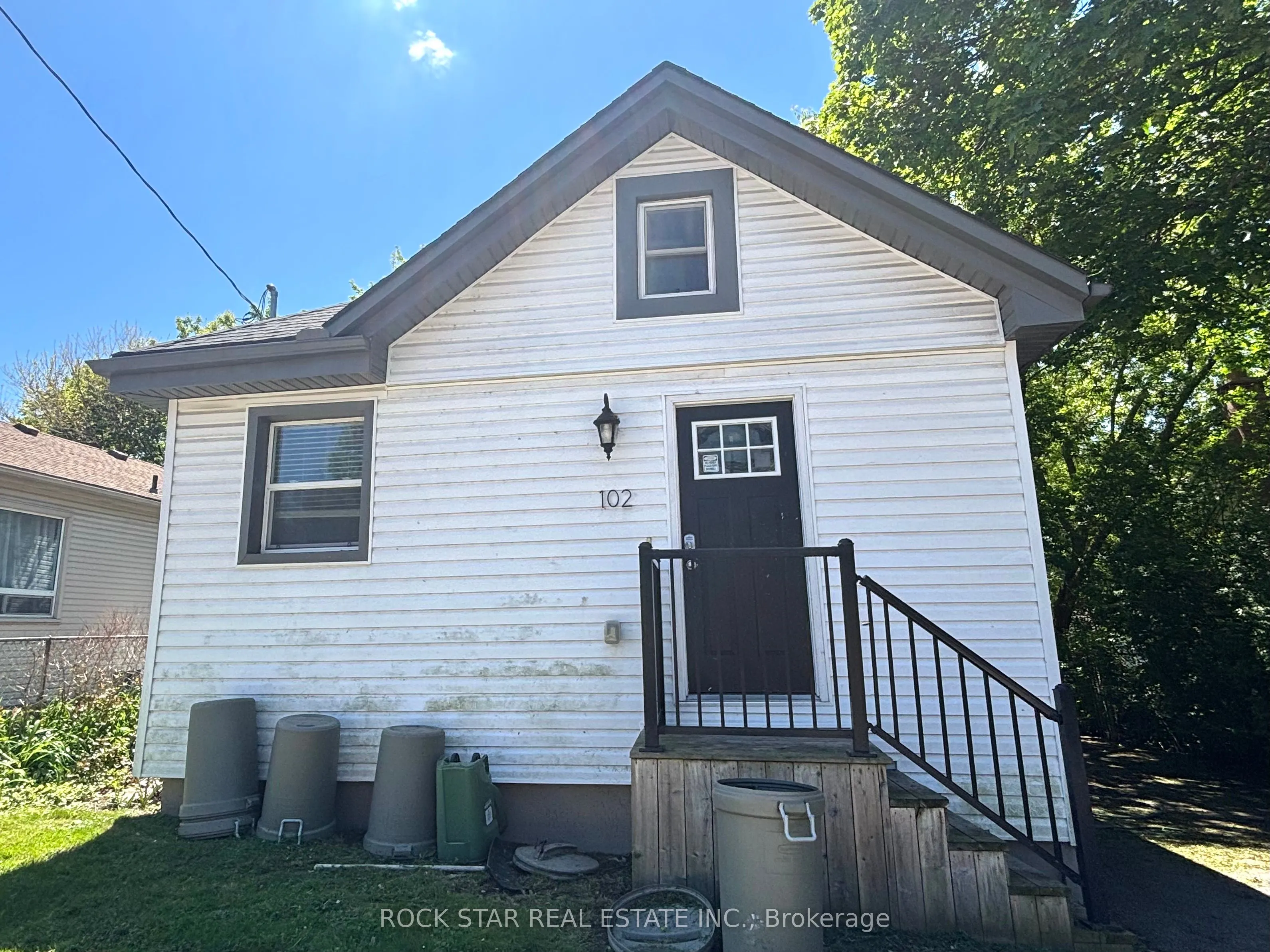 102 EMPRESS Avenue
