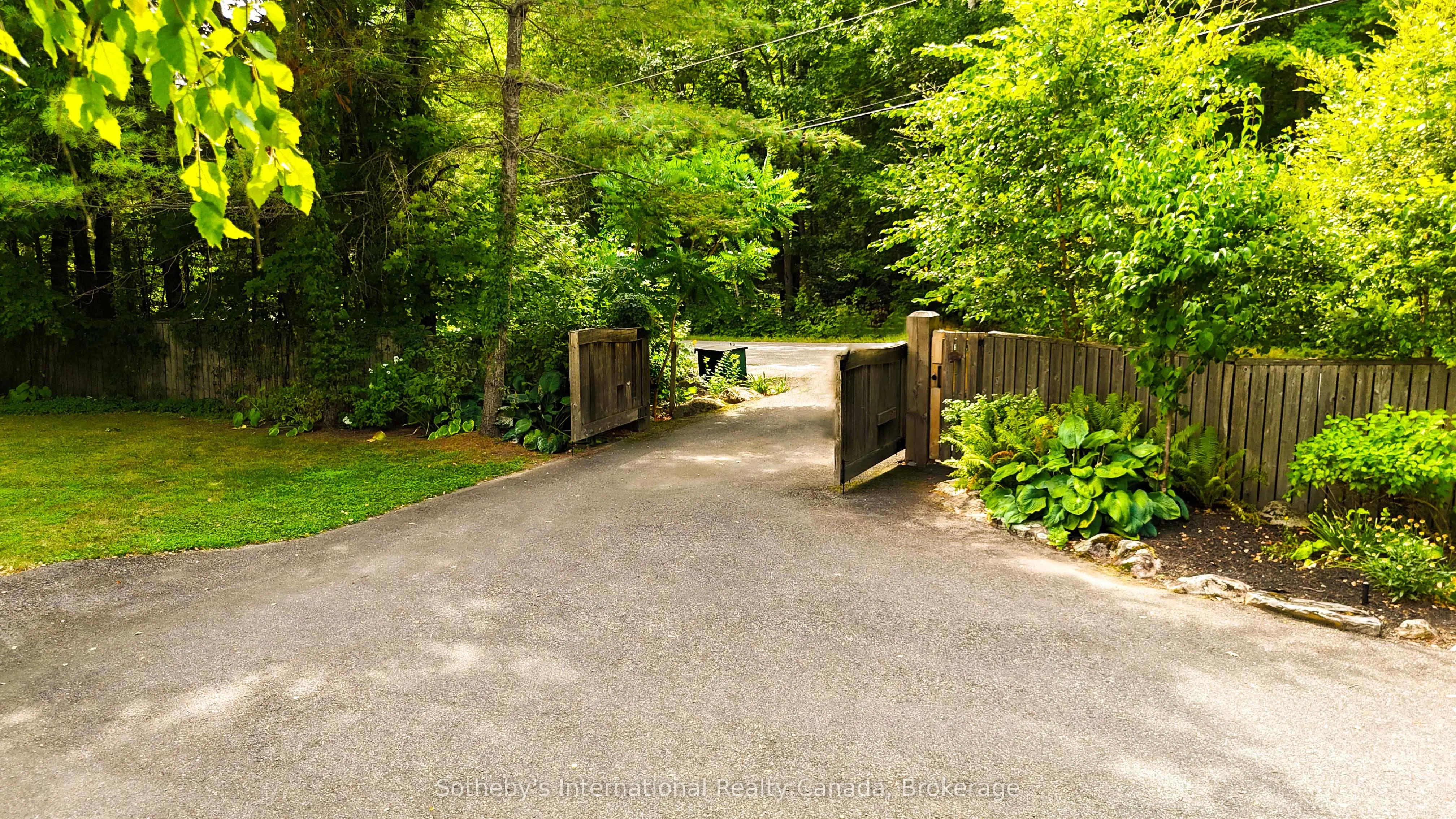 1037 Elgin House Road