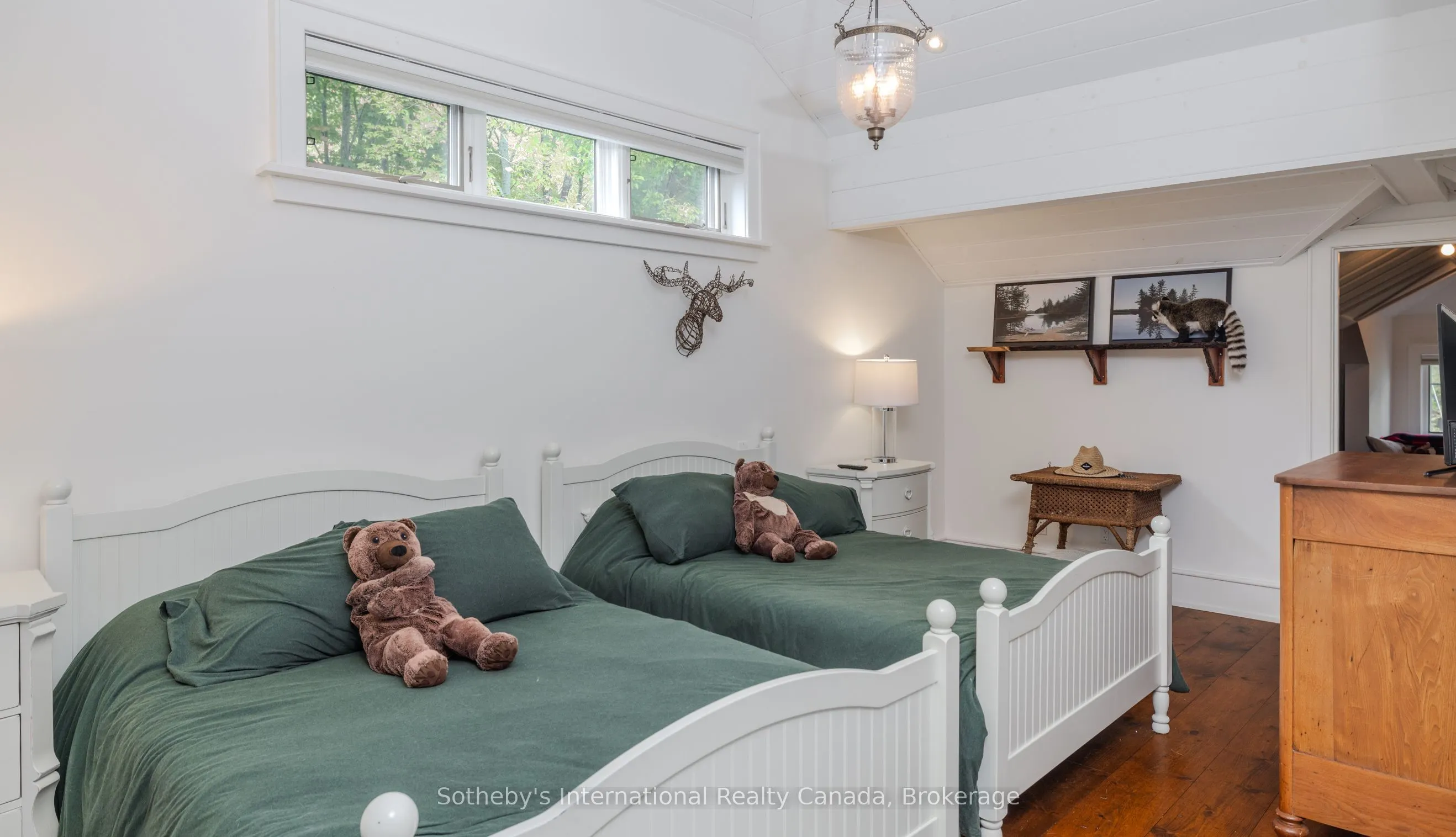 1037 Elgin House Road