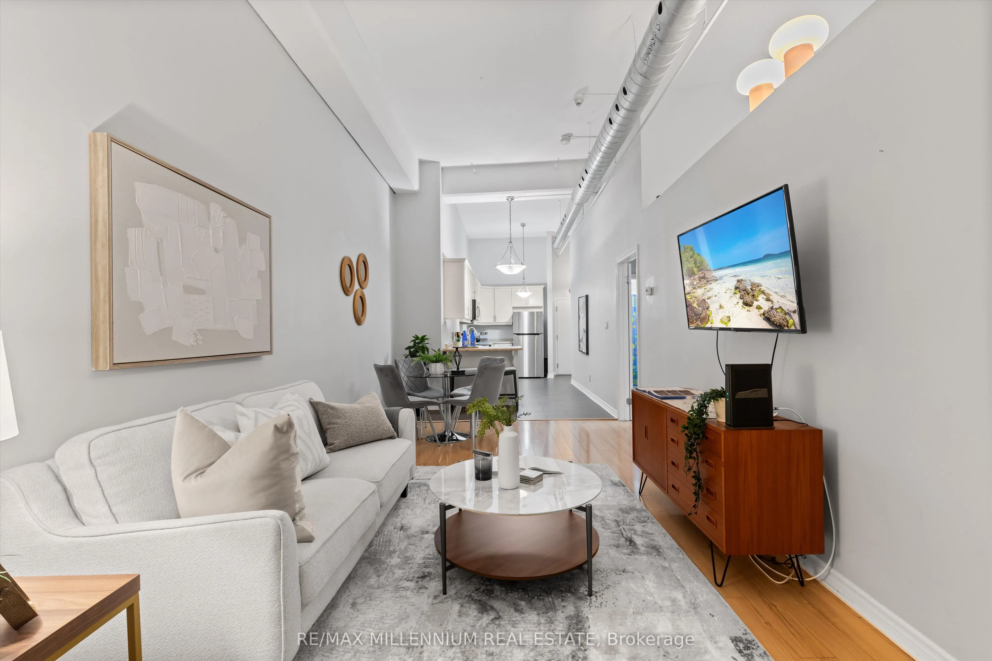 80 King William Street, #212